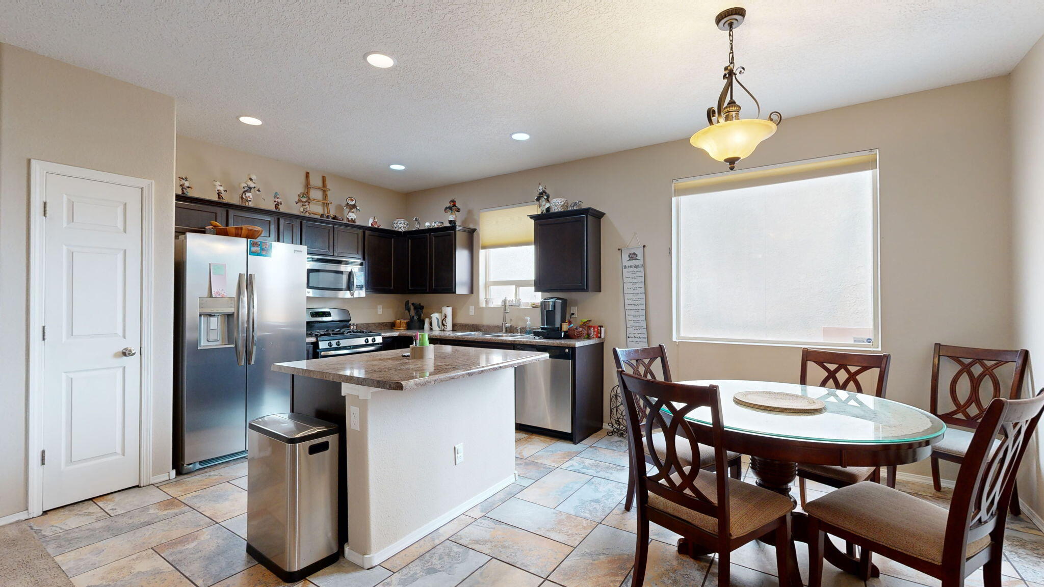 1436 Desert Paintbrush Loop NE