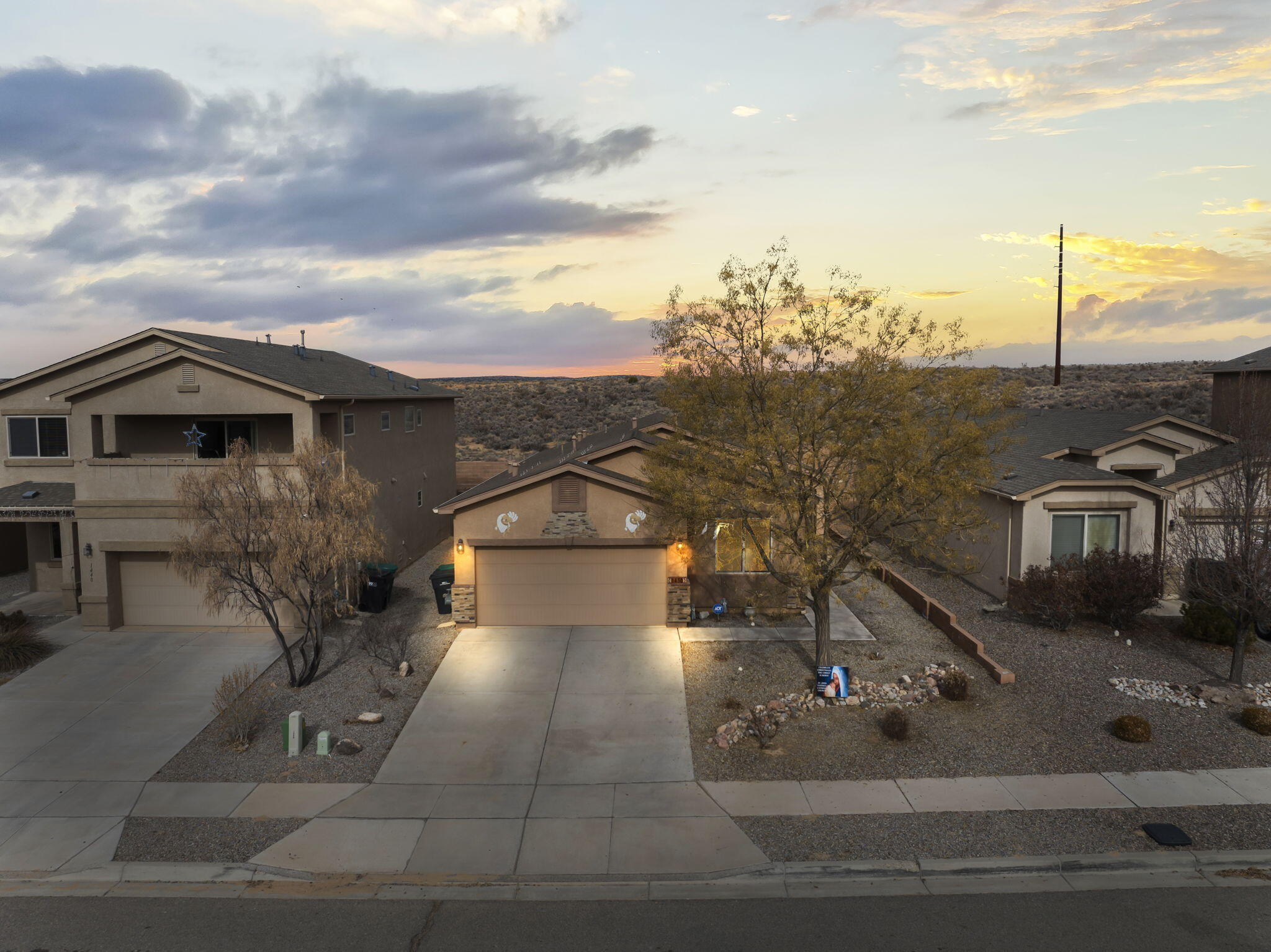 1436 Desert Paintbrush Loop NE