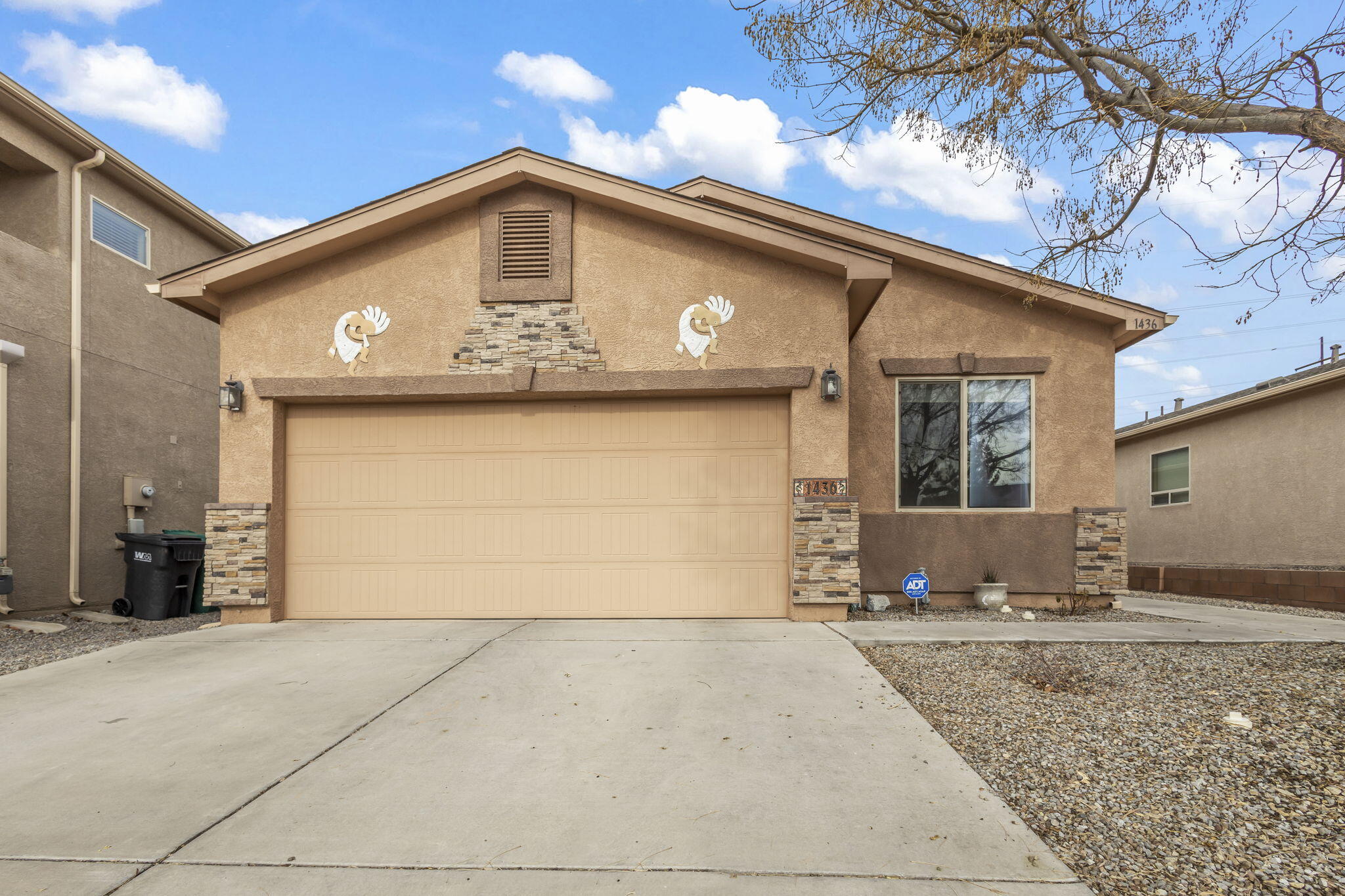 1436 Desert Paintbrush Loop NE