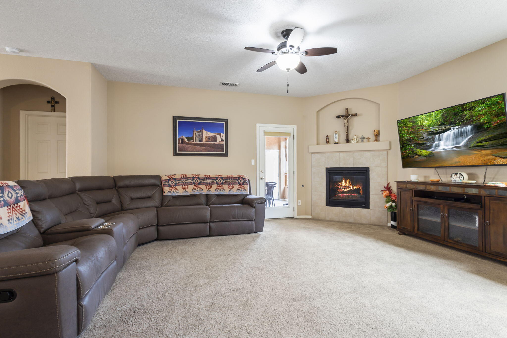 1436 Desert Paintbrush Loop NE