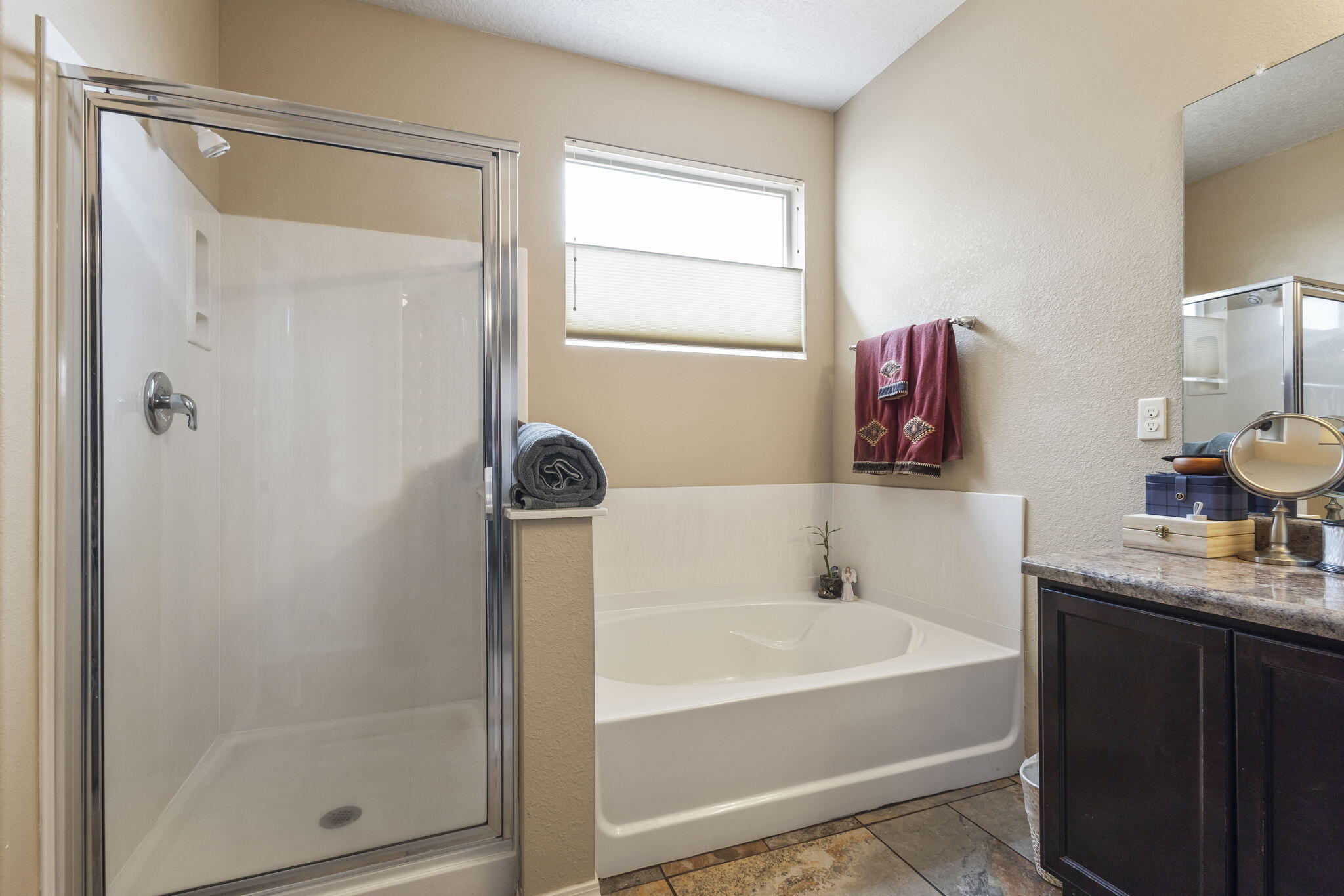 1436 Desert Paintbrush Loop NE