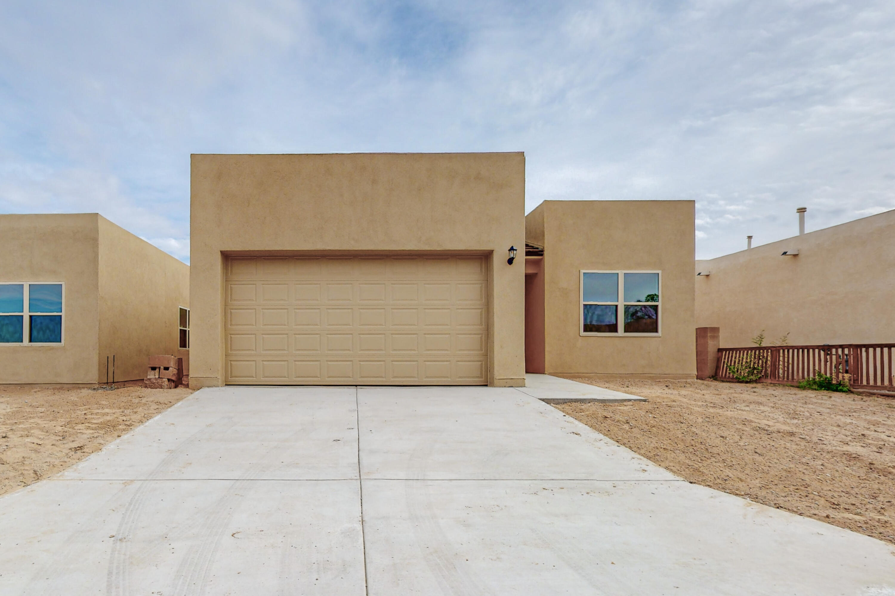 114 Tierra Del Sol Loop
