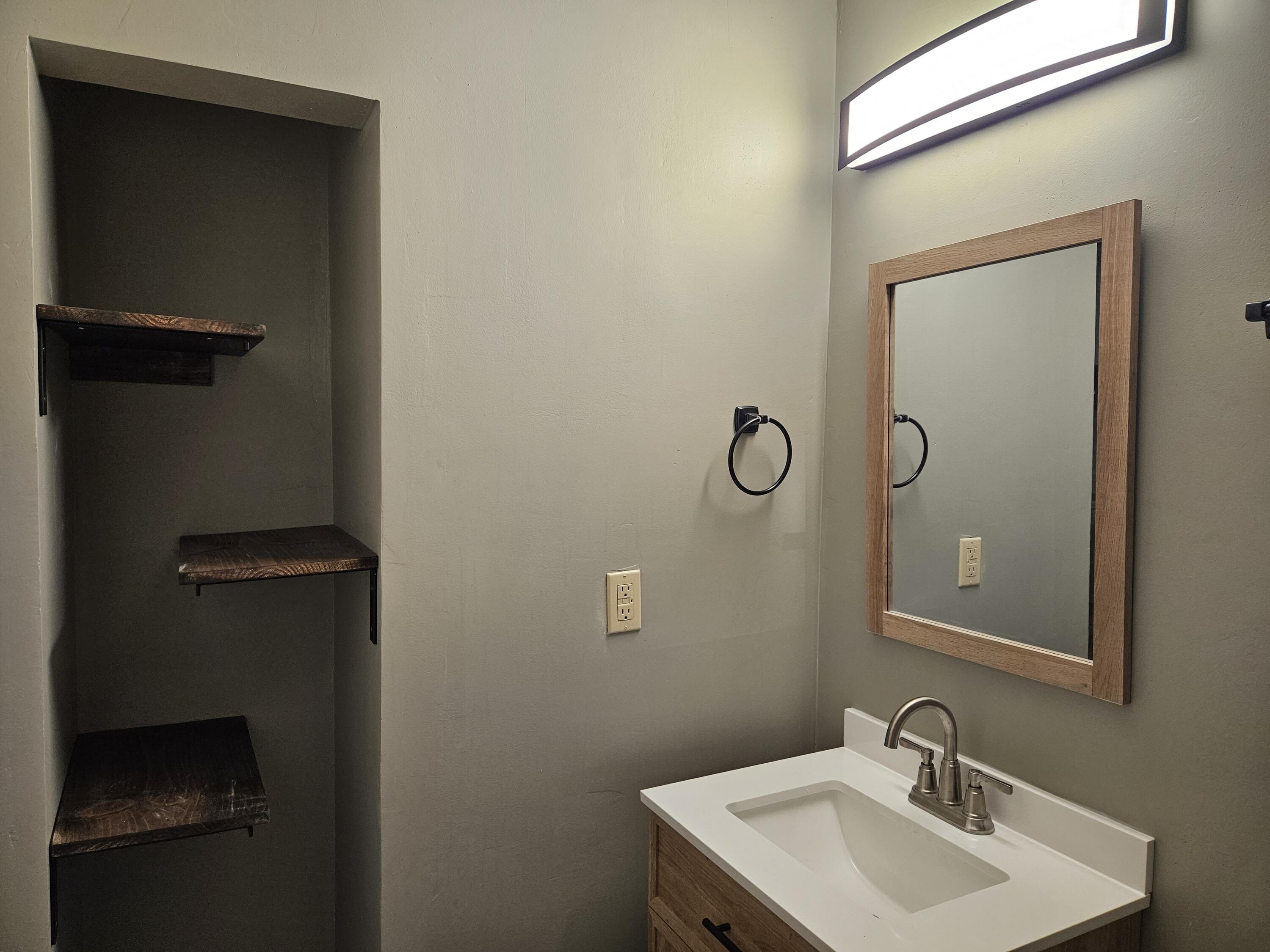 3501 Juan Tabo Boulevard NE Unit: B2