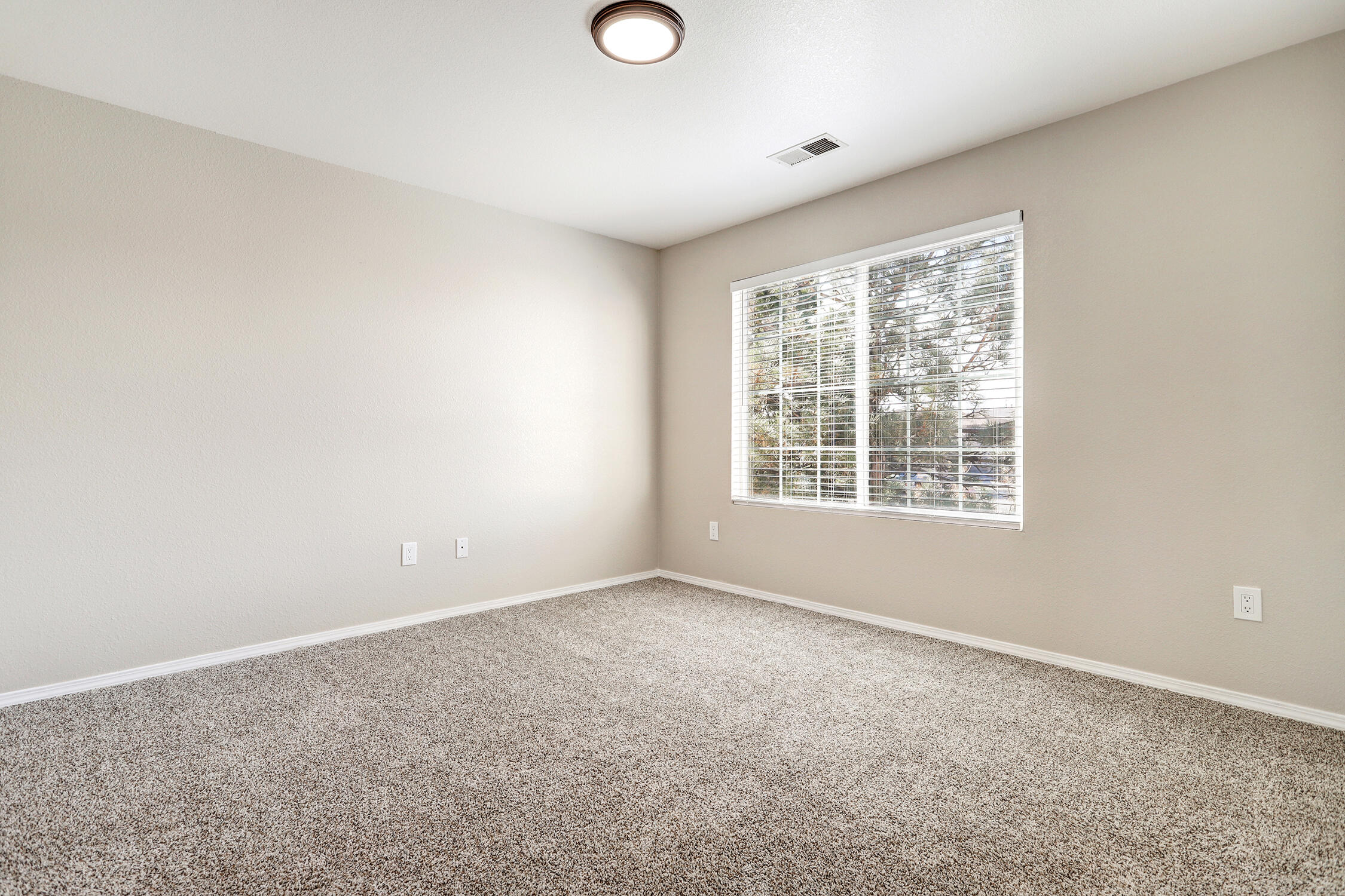 3824 Rolling Meadows Drive NE