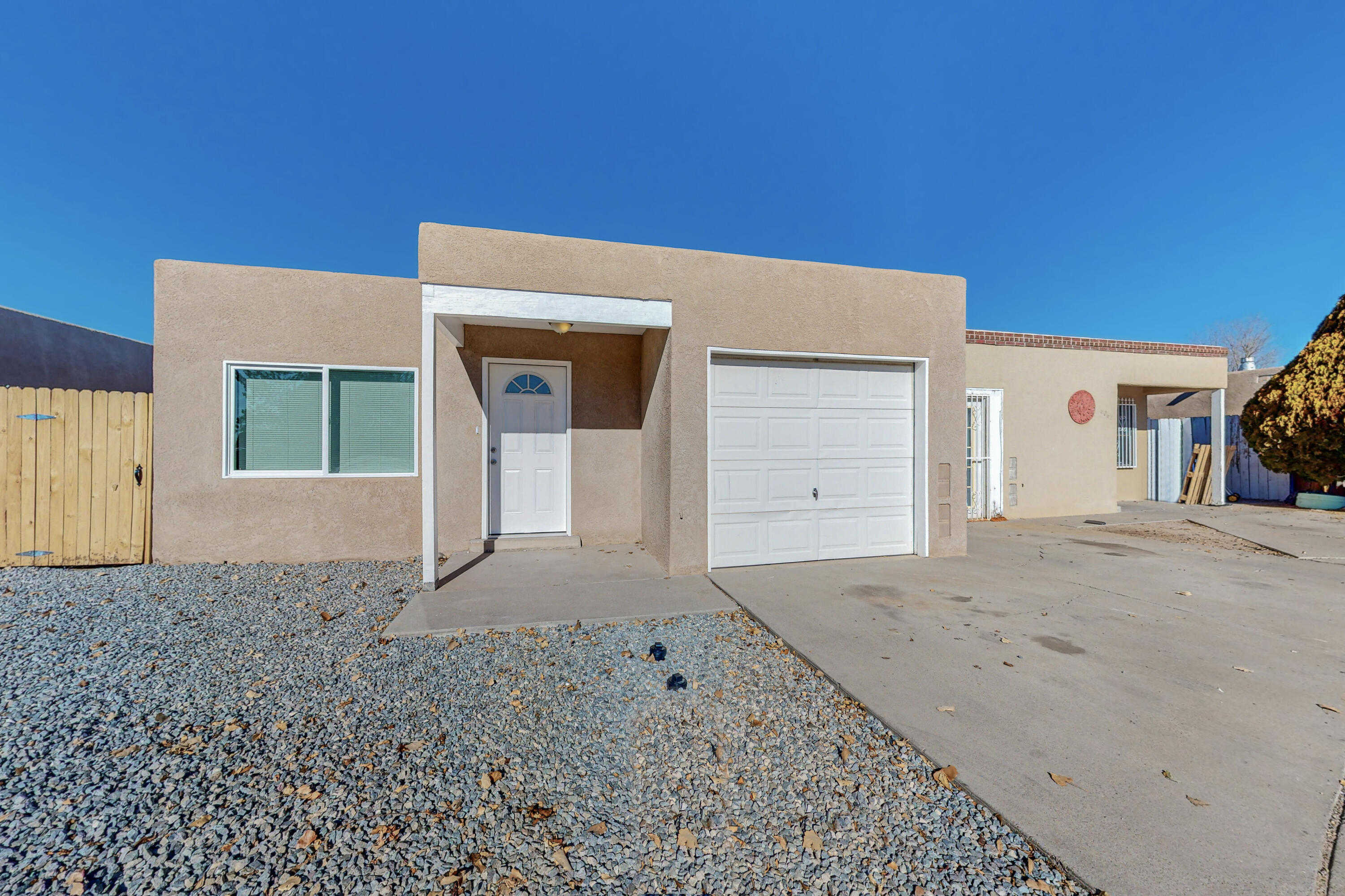 6071 Redlands Road NW