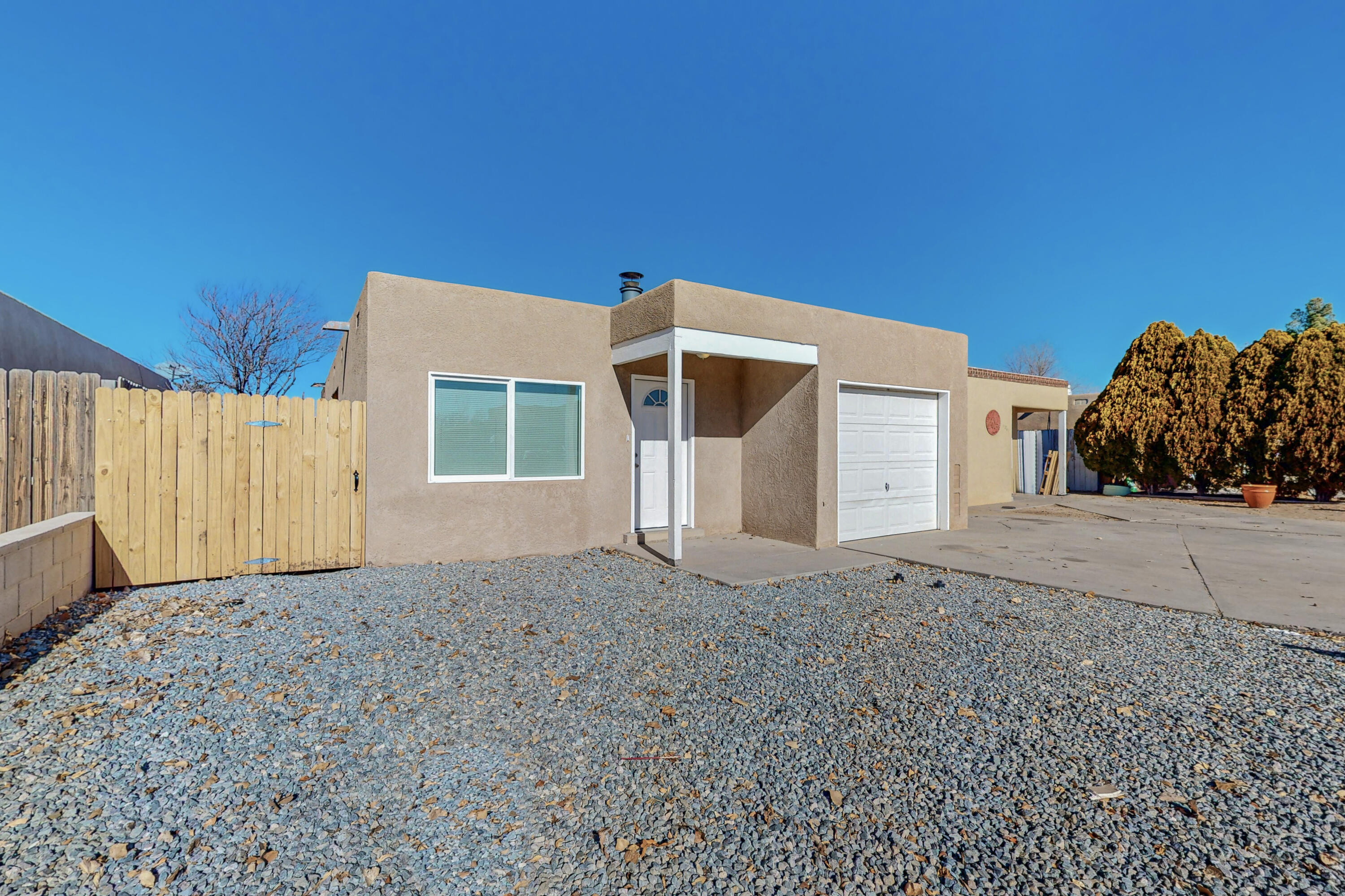 6071 Redlands Road NW