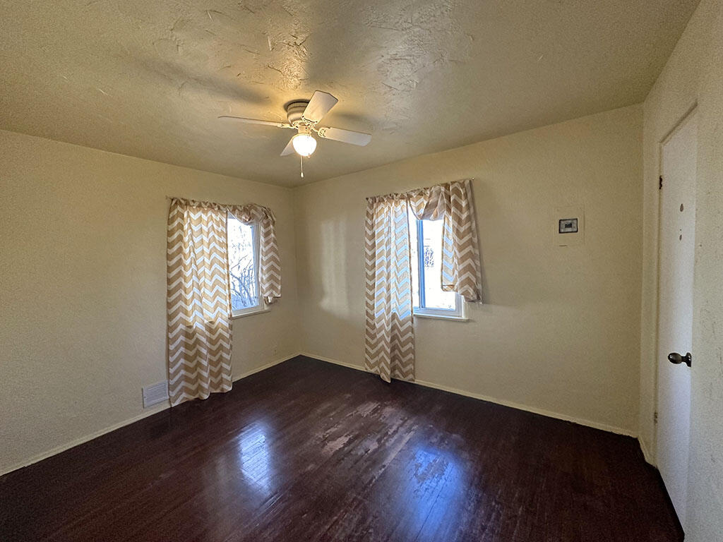 804 Cardenas Drive NE