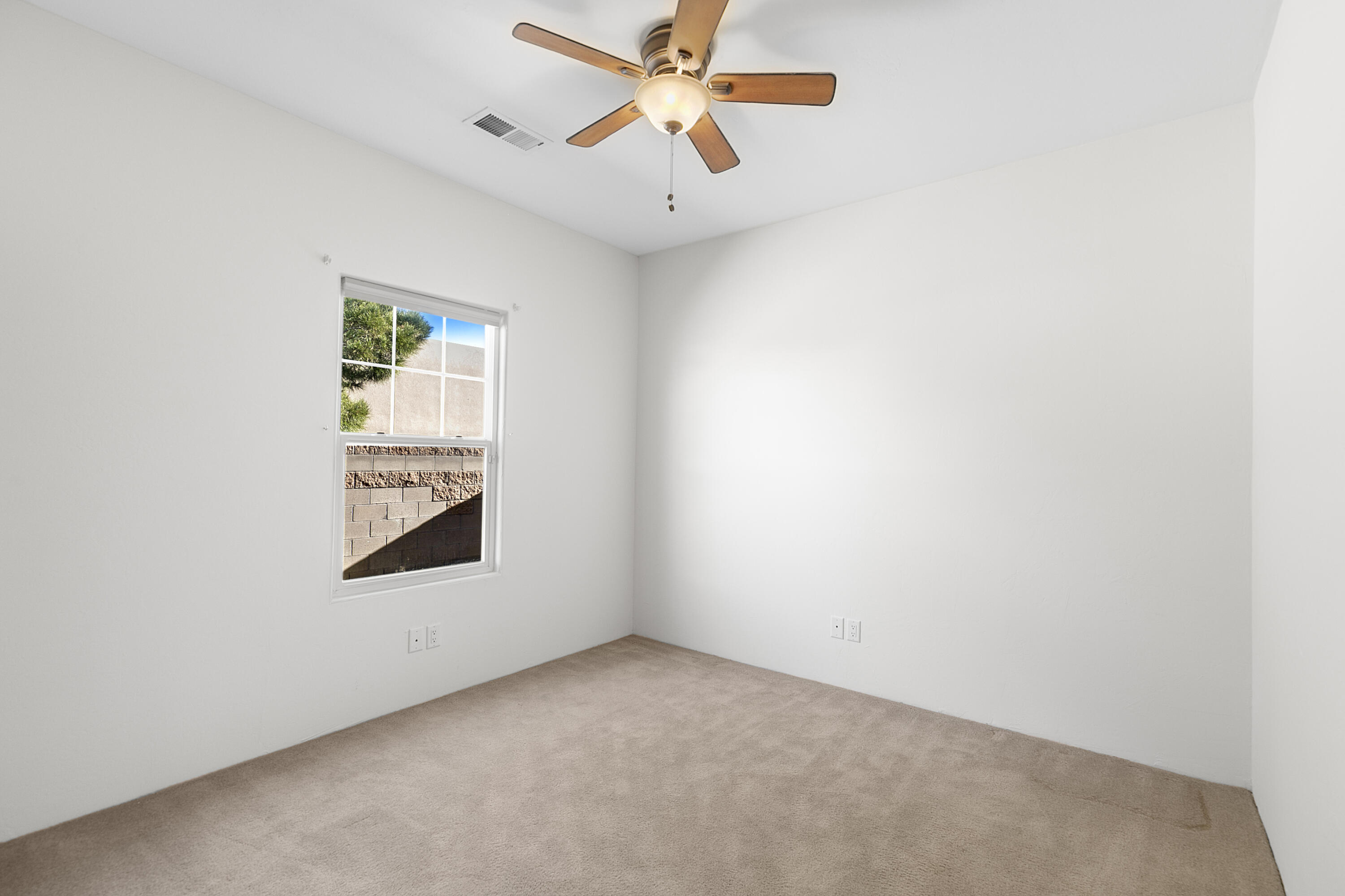 380 Dennis Drive NE