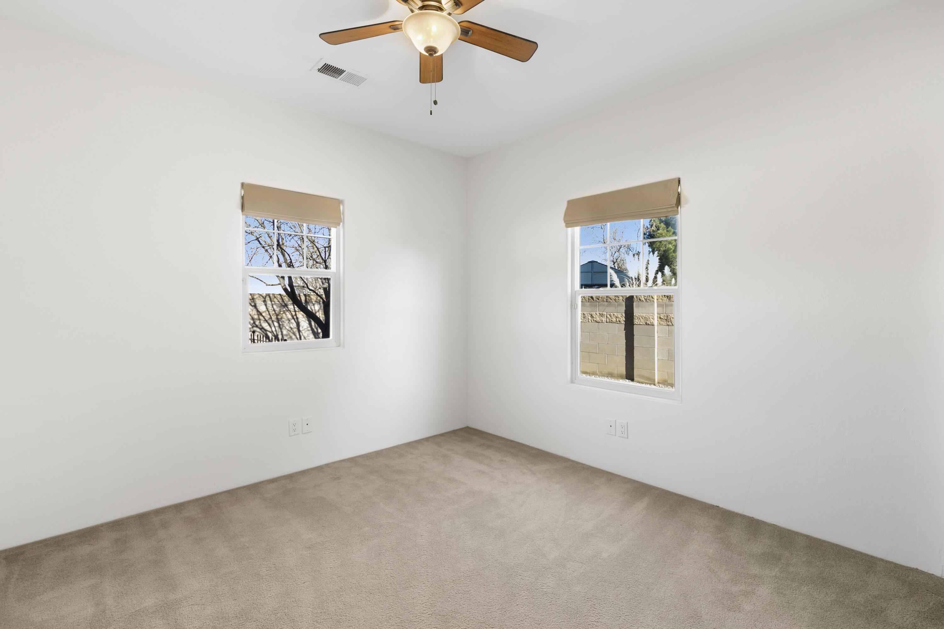 380 Dennis Drive NE