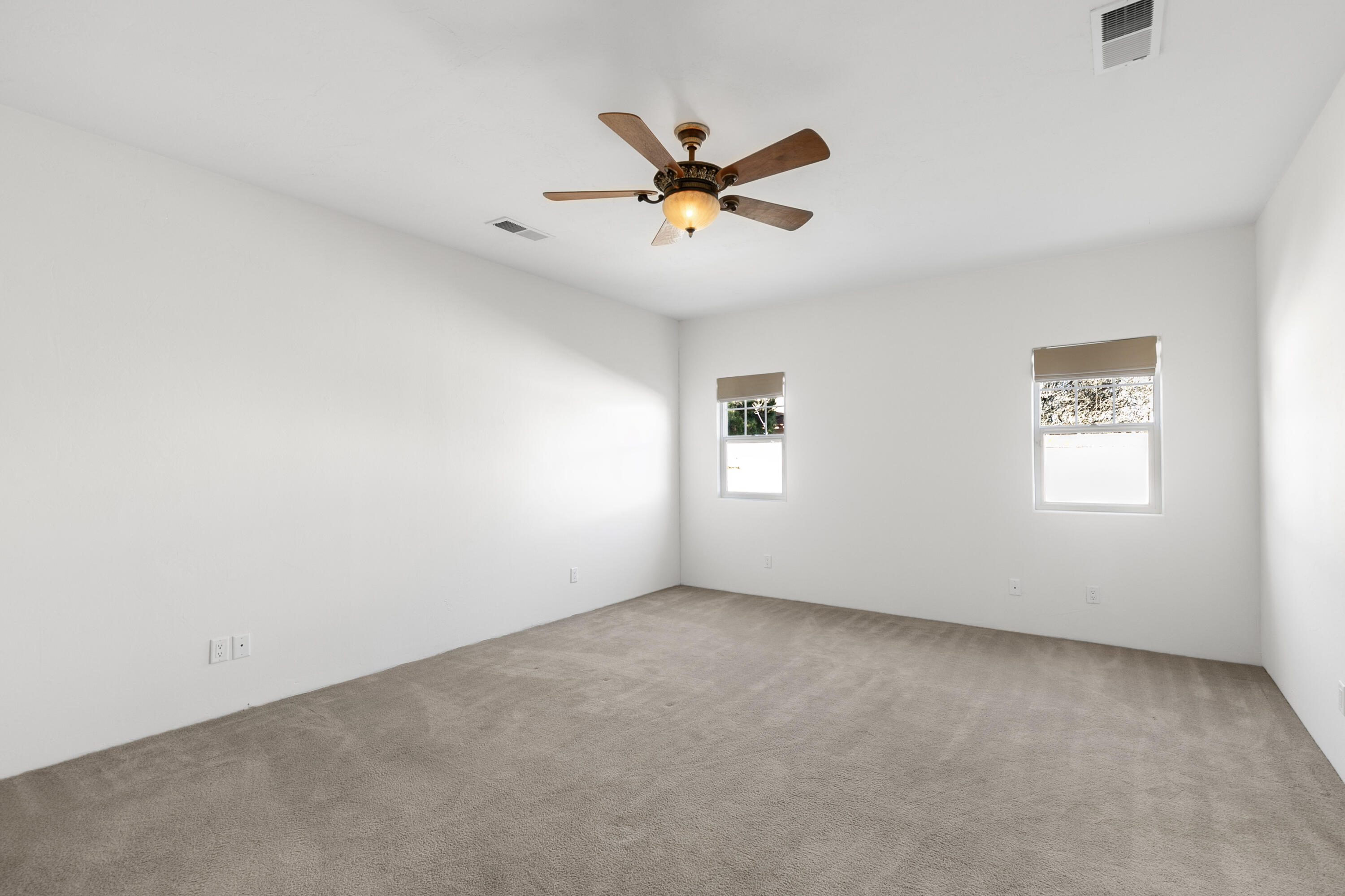 380 Dennis Drive NE