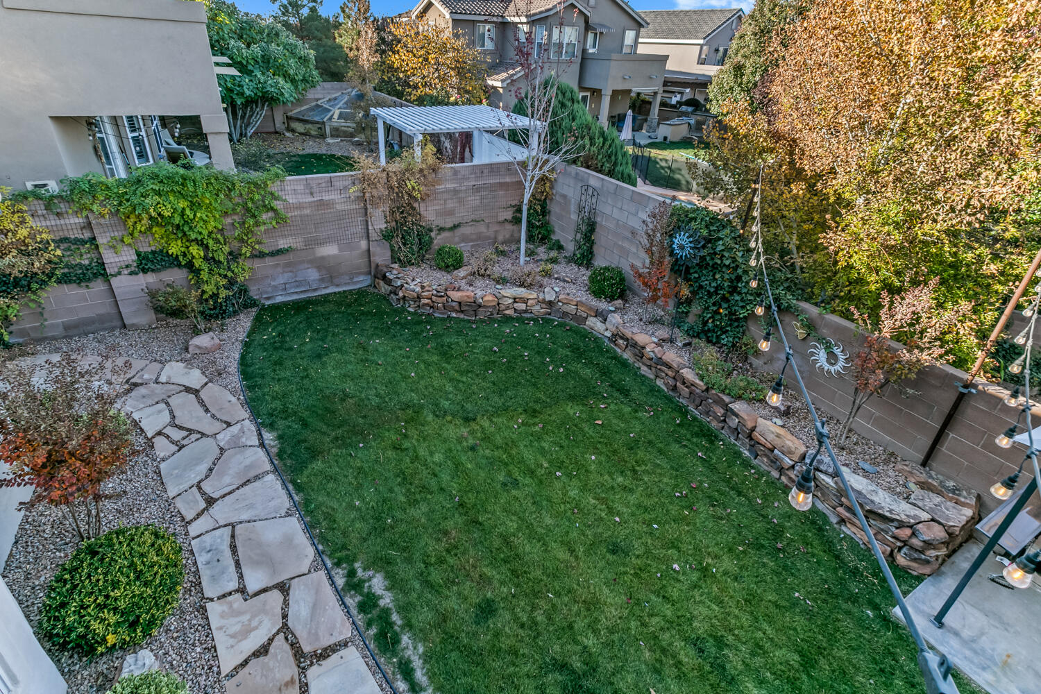 9123 Autumn Rose Drive NE