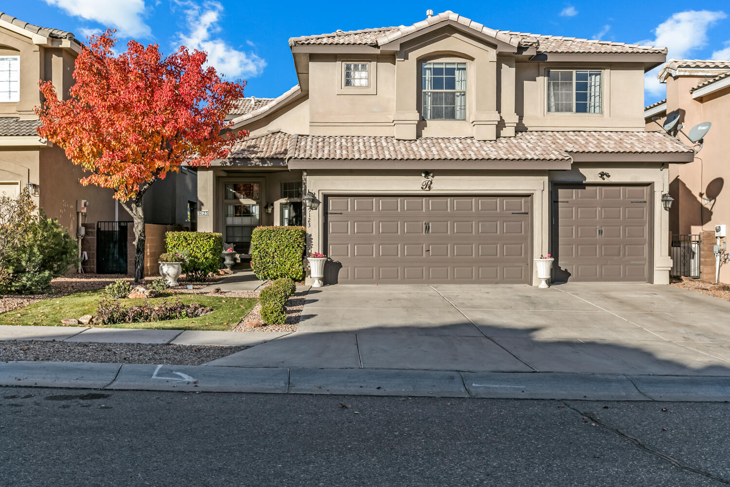 9123 Autumn Rose Drive NE