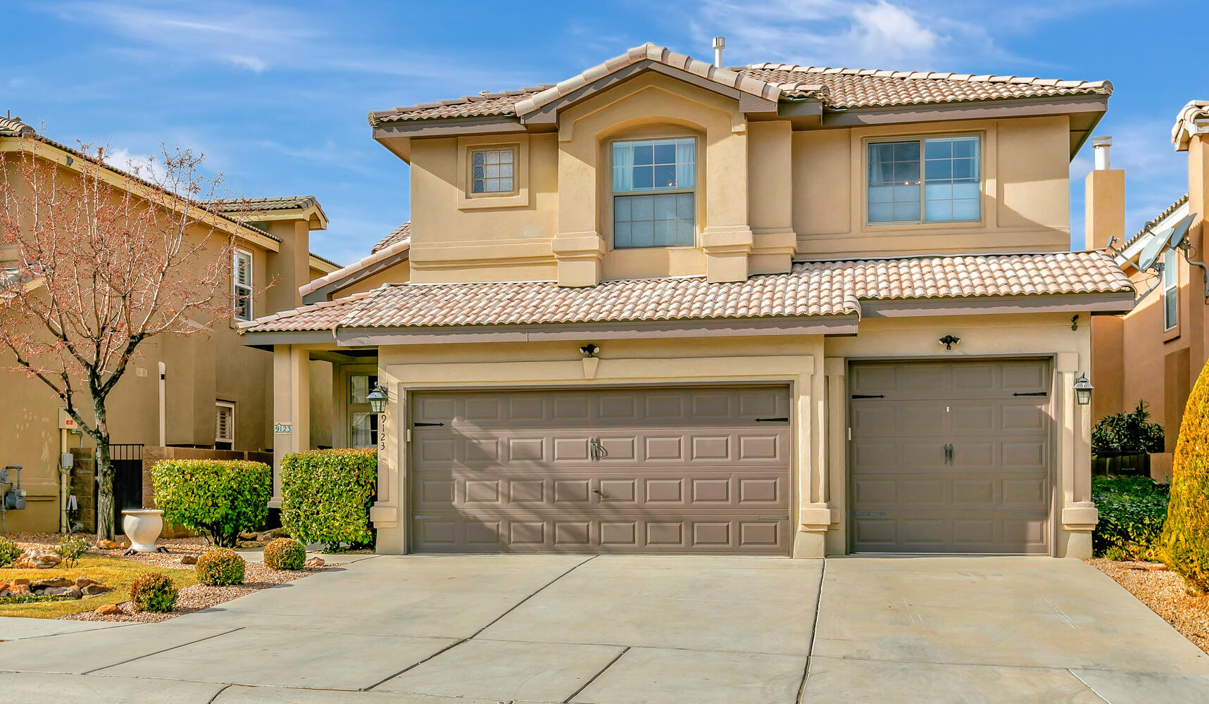 9123 Autumn Rose Drive NE
