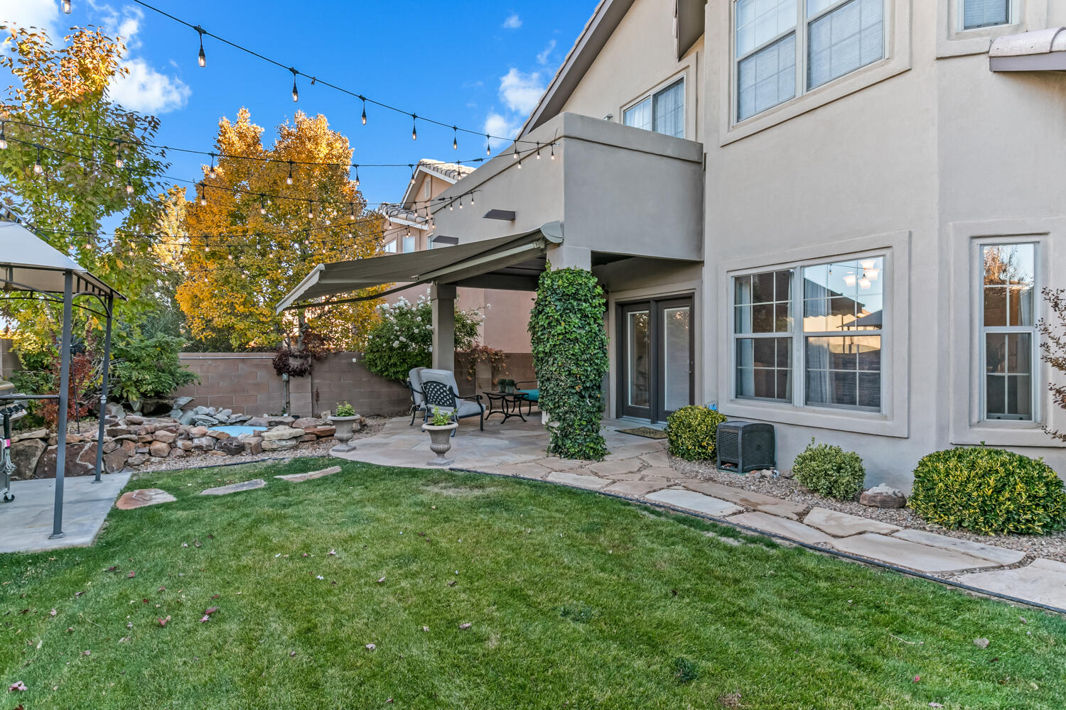 9123 Autumn Rose Drive NE