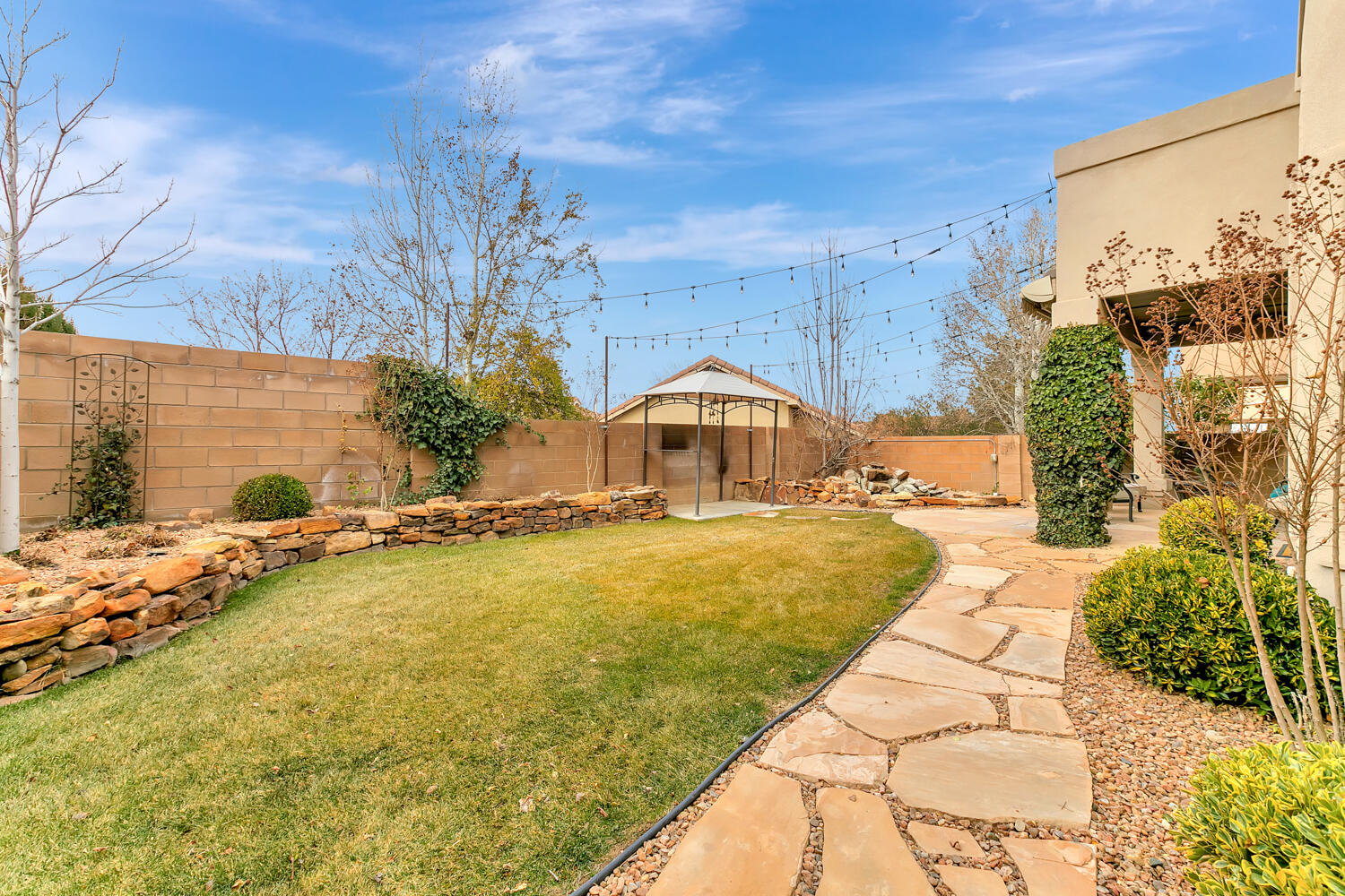 9123 Autumn Rose Drive NE