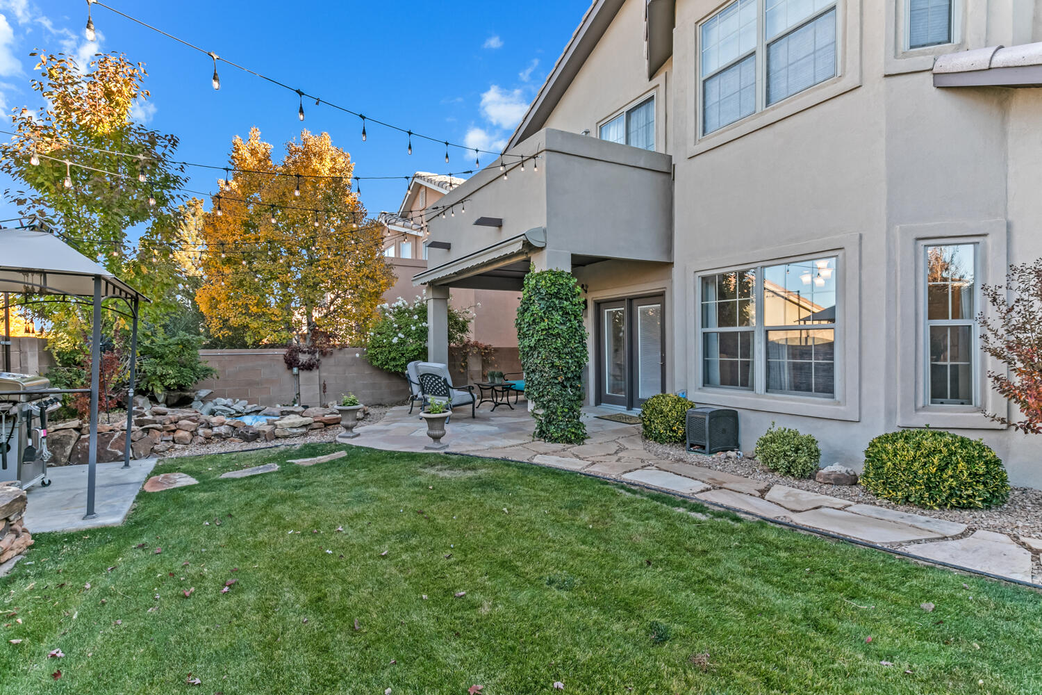 9123 Autumn Rose Drive NE