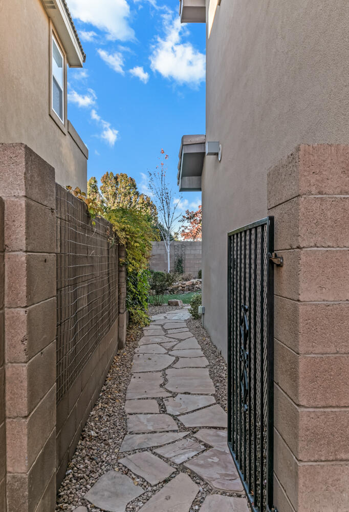9123 Autumn Rose Drive NE