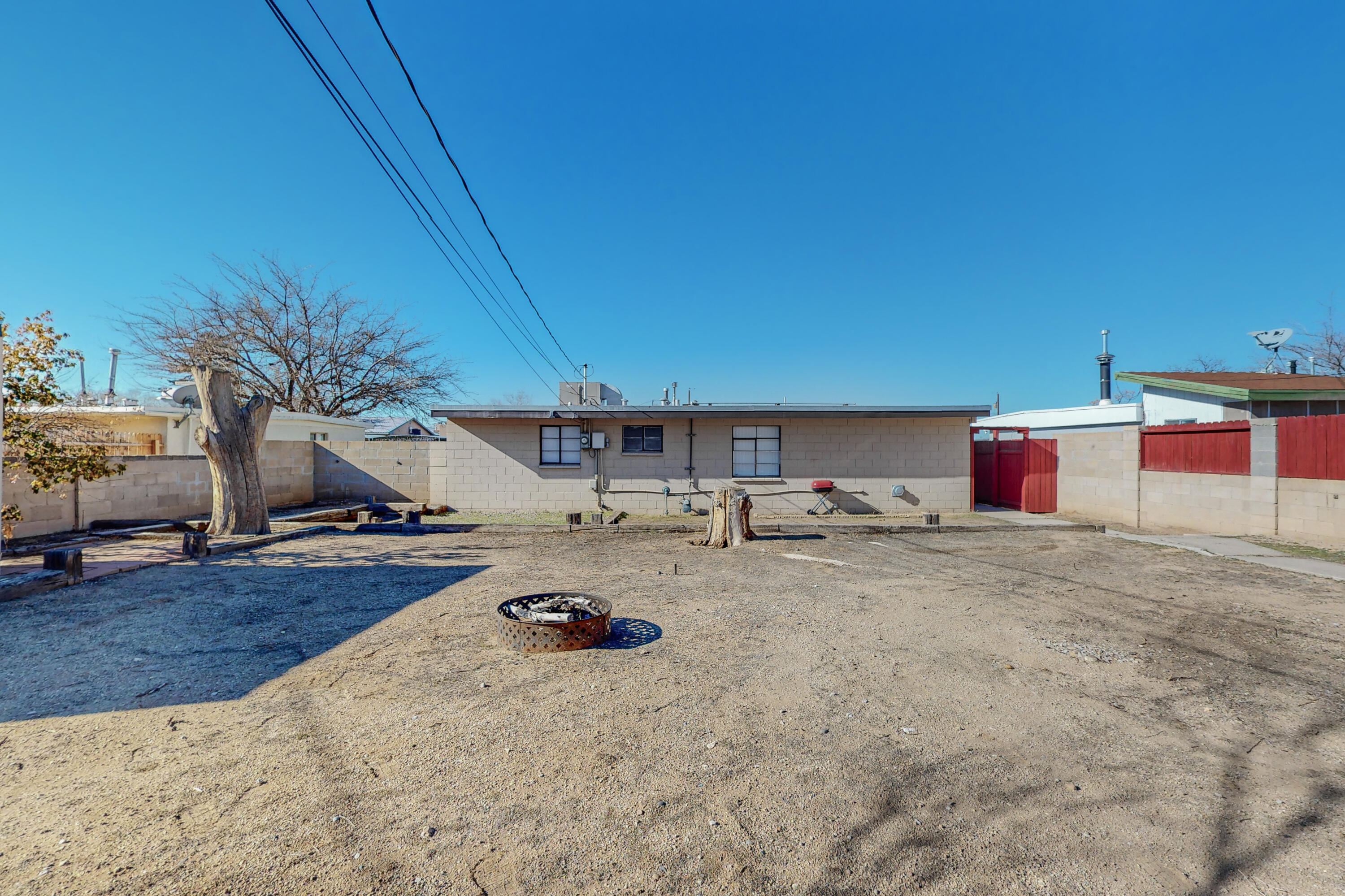 2810 Montclaire Drive NE