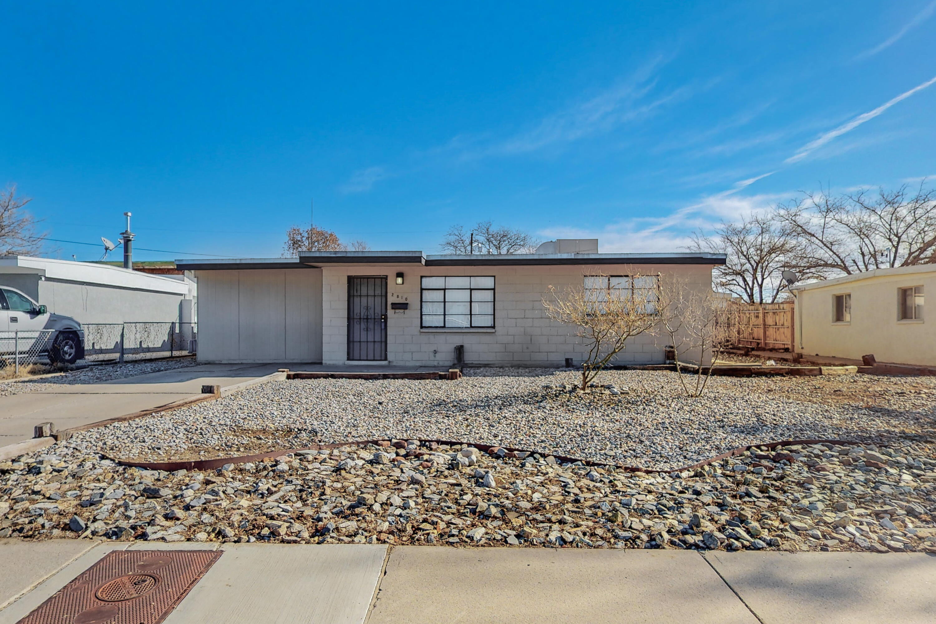 2810 Montclaire Drive NE