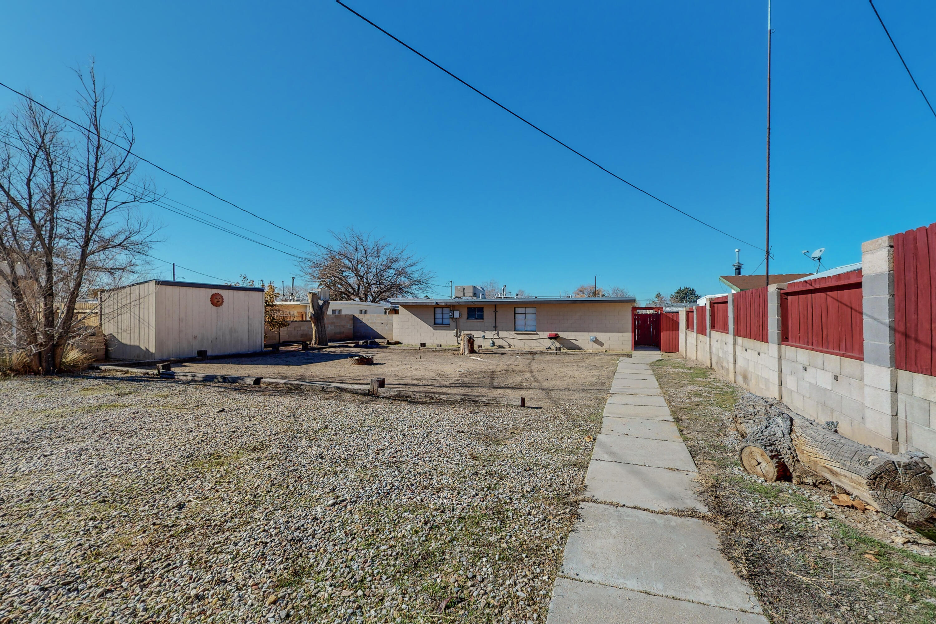 2810 Montclaire Drive NE