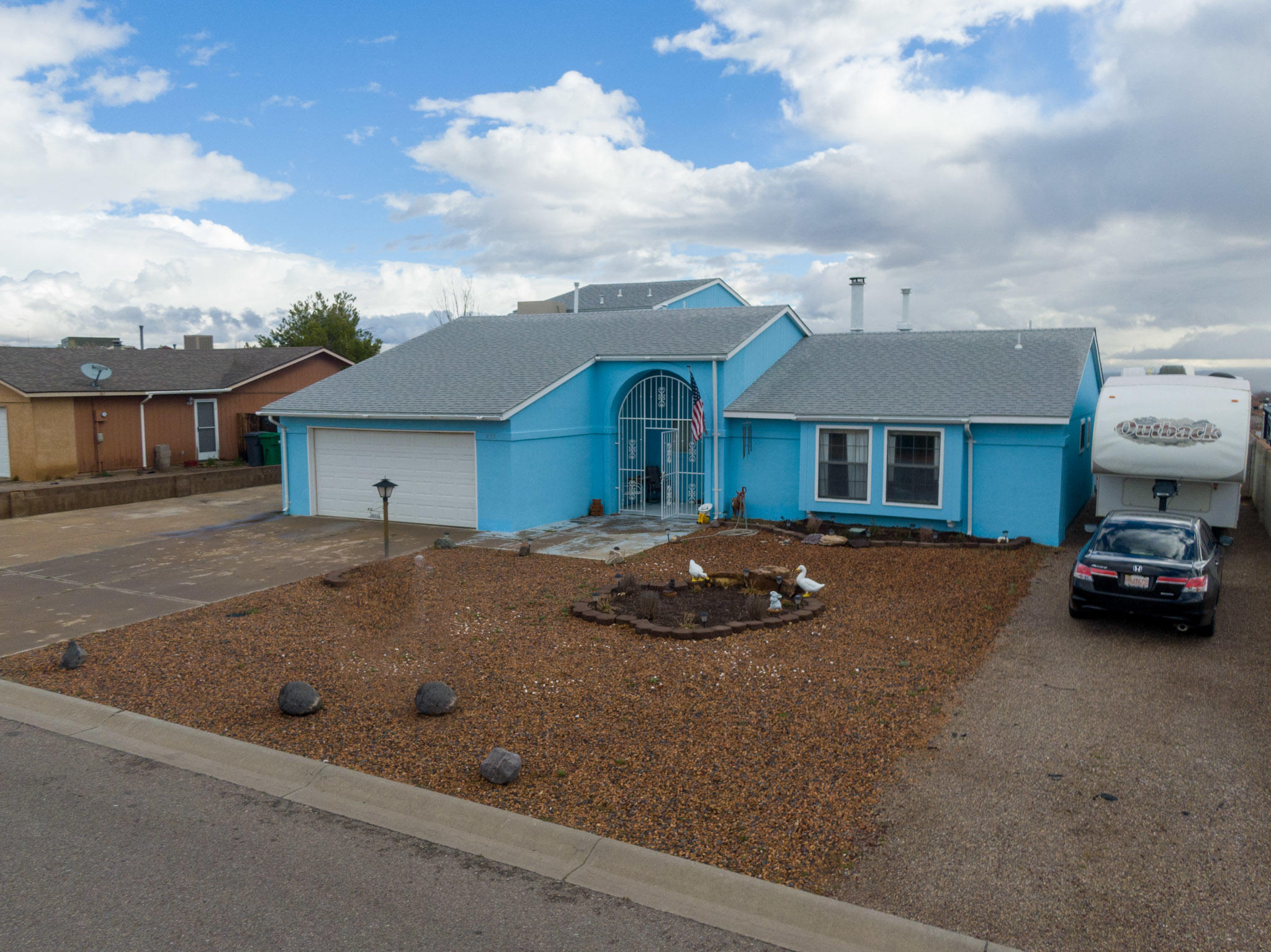 433 Pyrite Drive NE
