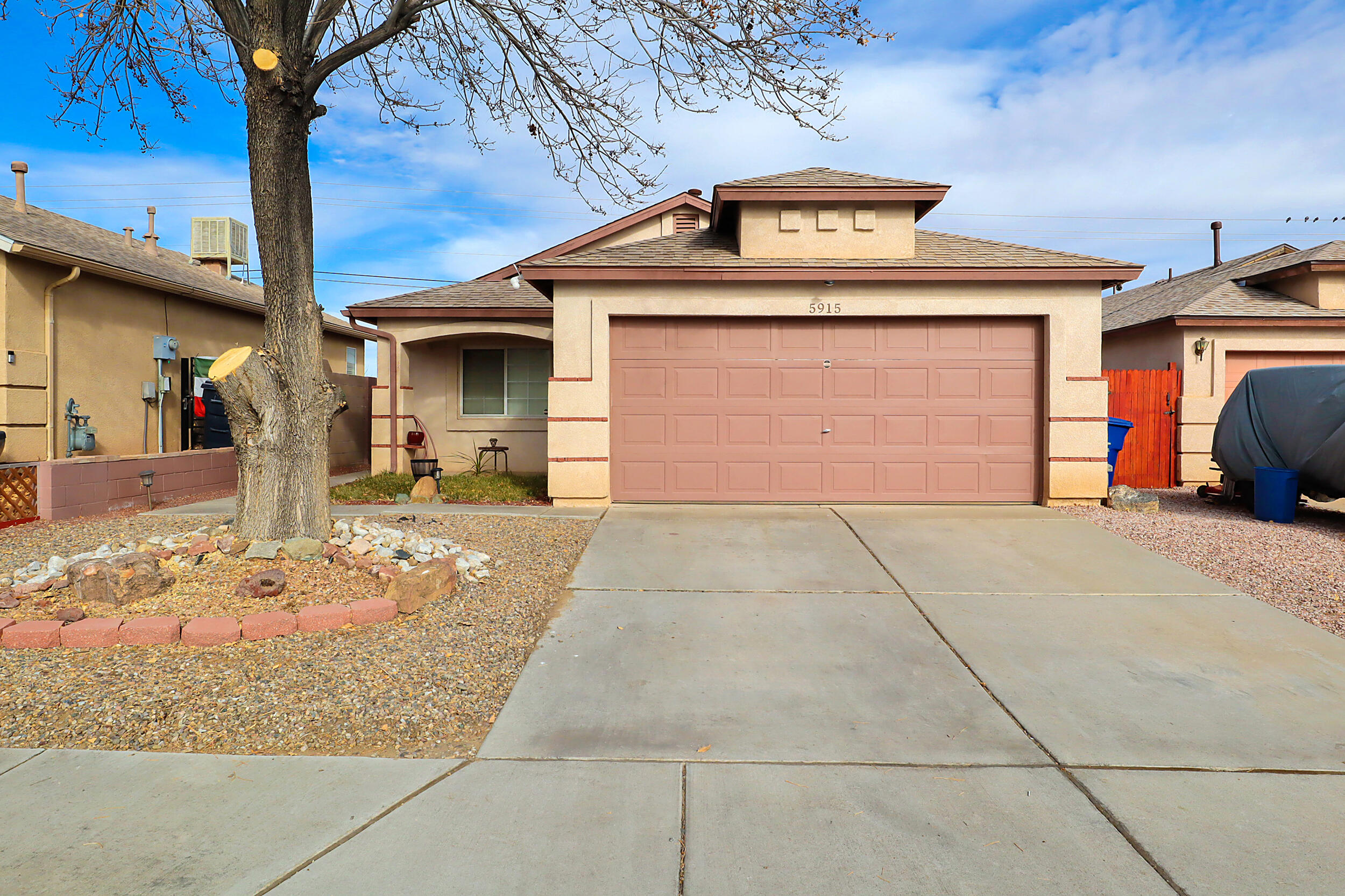 5915 Andromeda Avenue NW