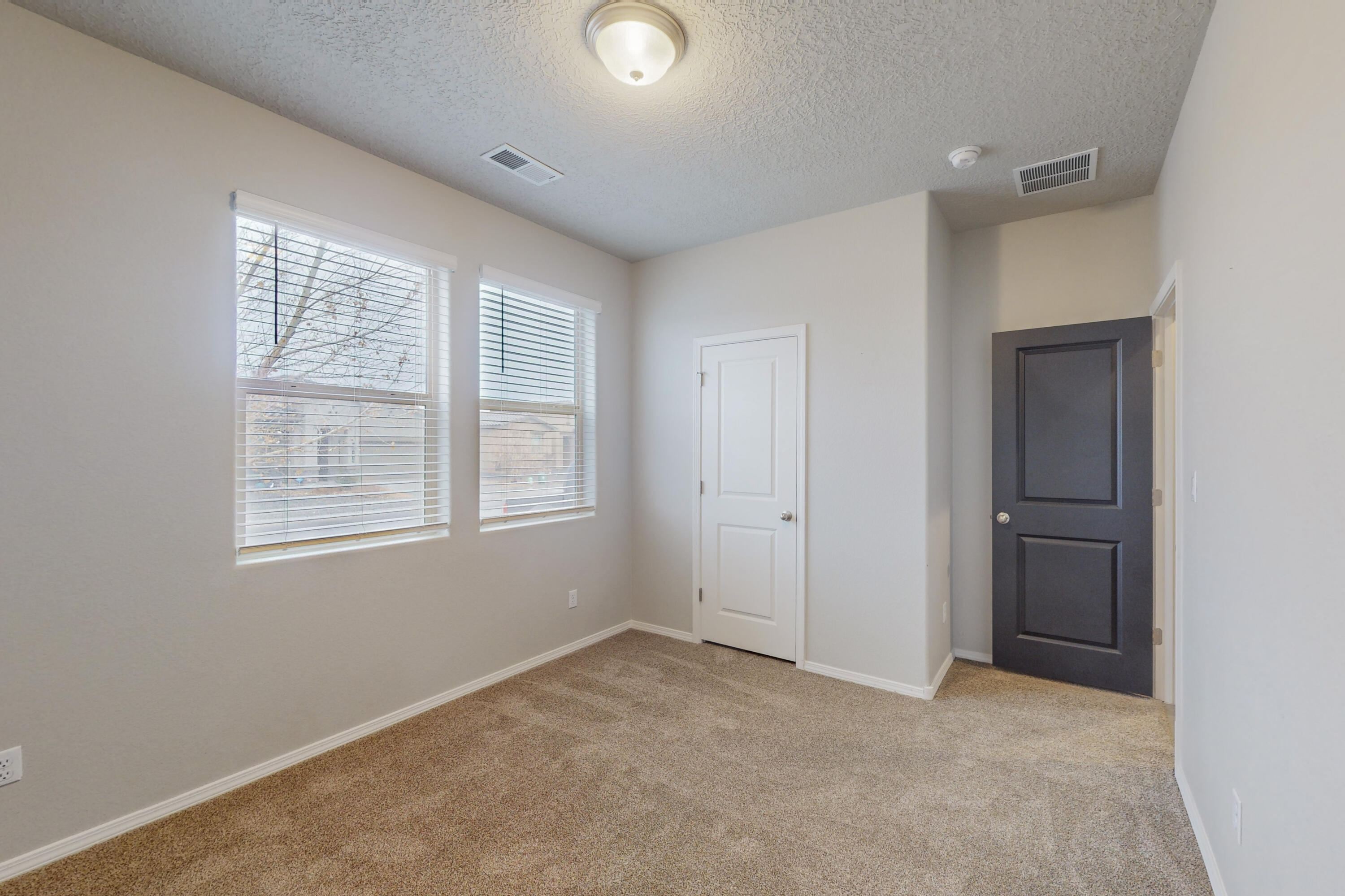 4231 Summit Park Road NE