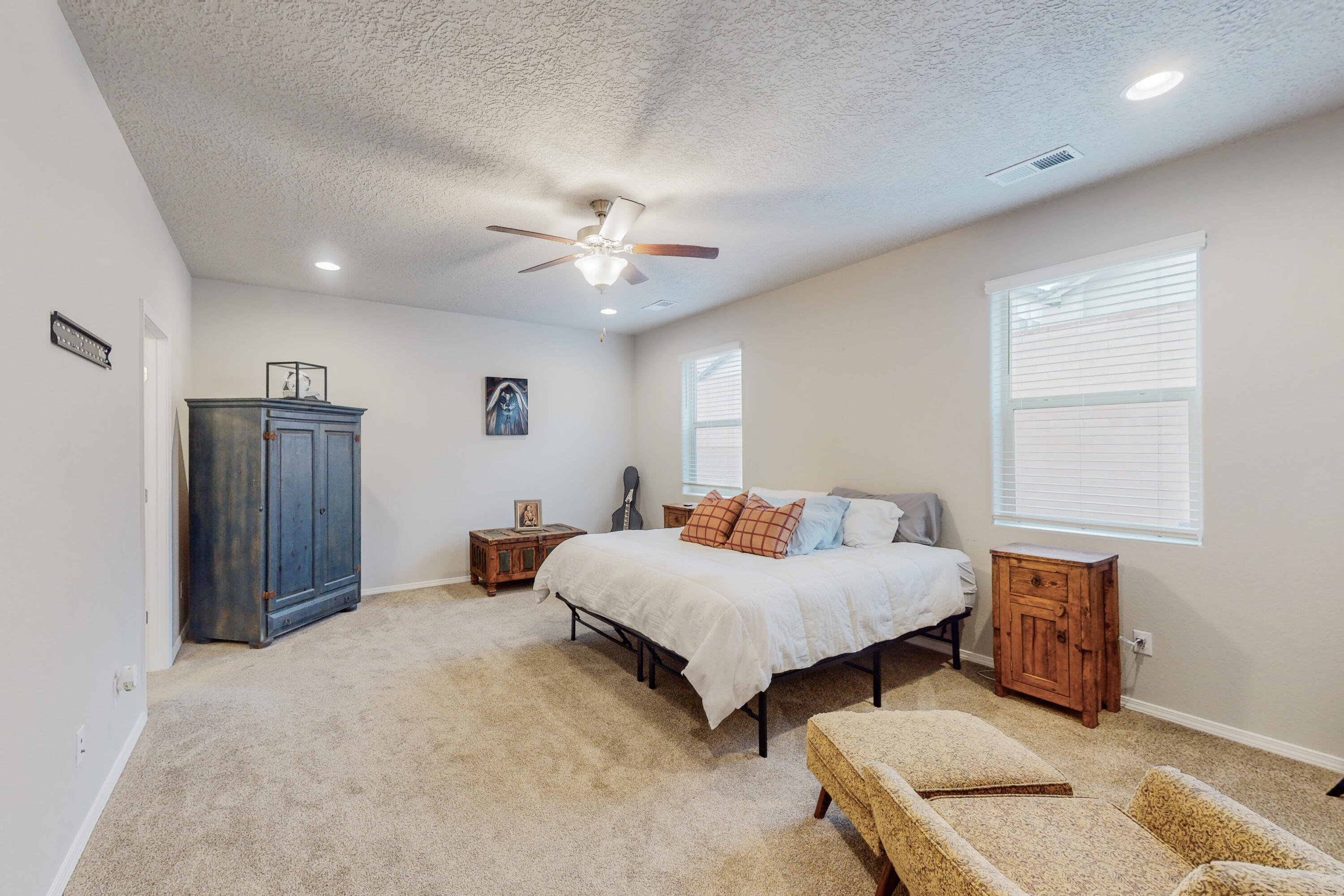 4231 Summit Park Road NE