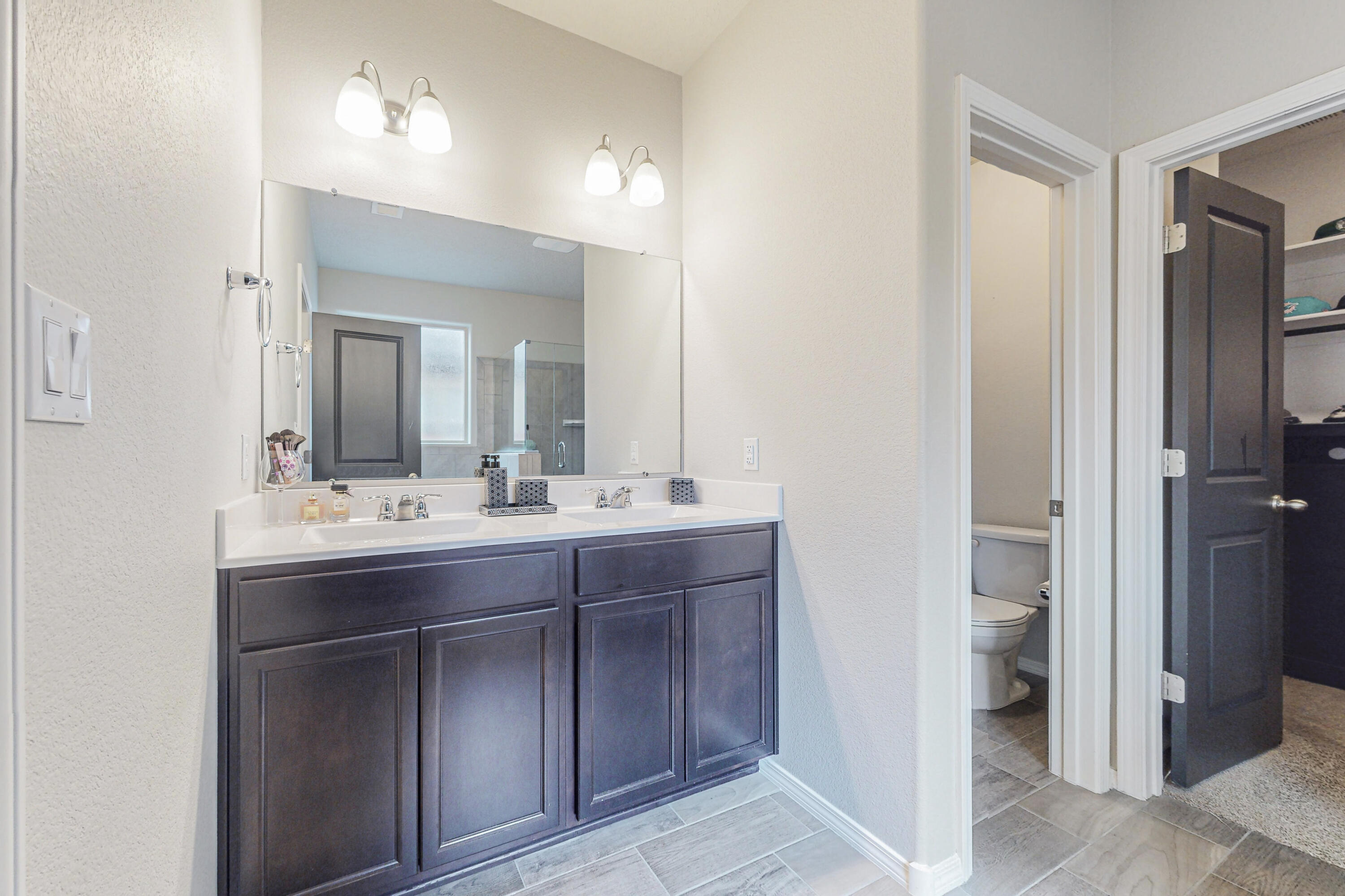 4231 Summit Park Road NE