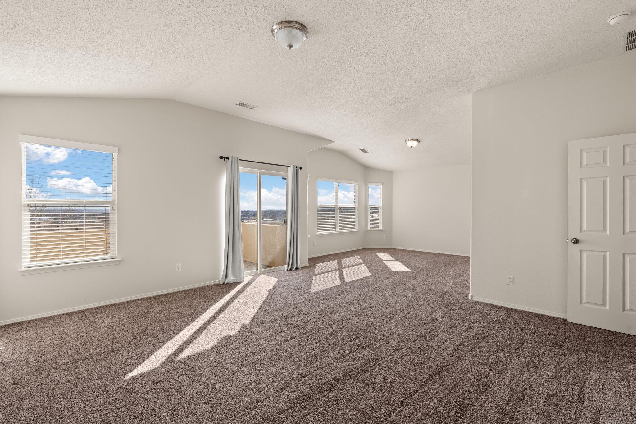1311 Mirador Loop NE