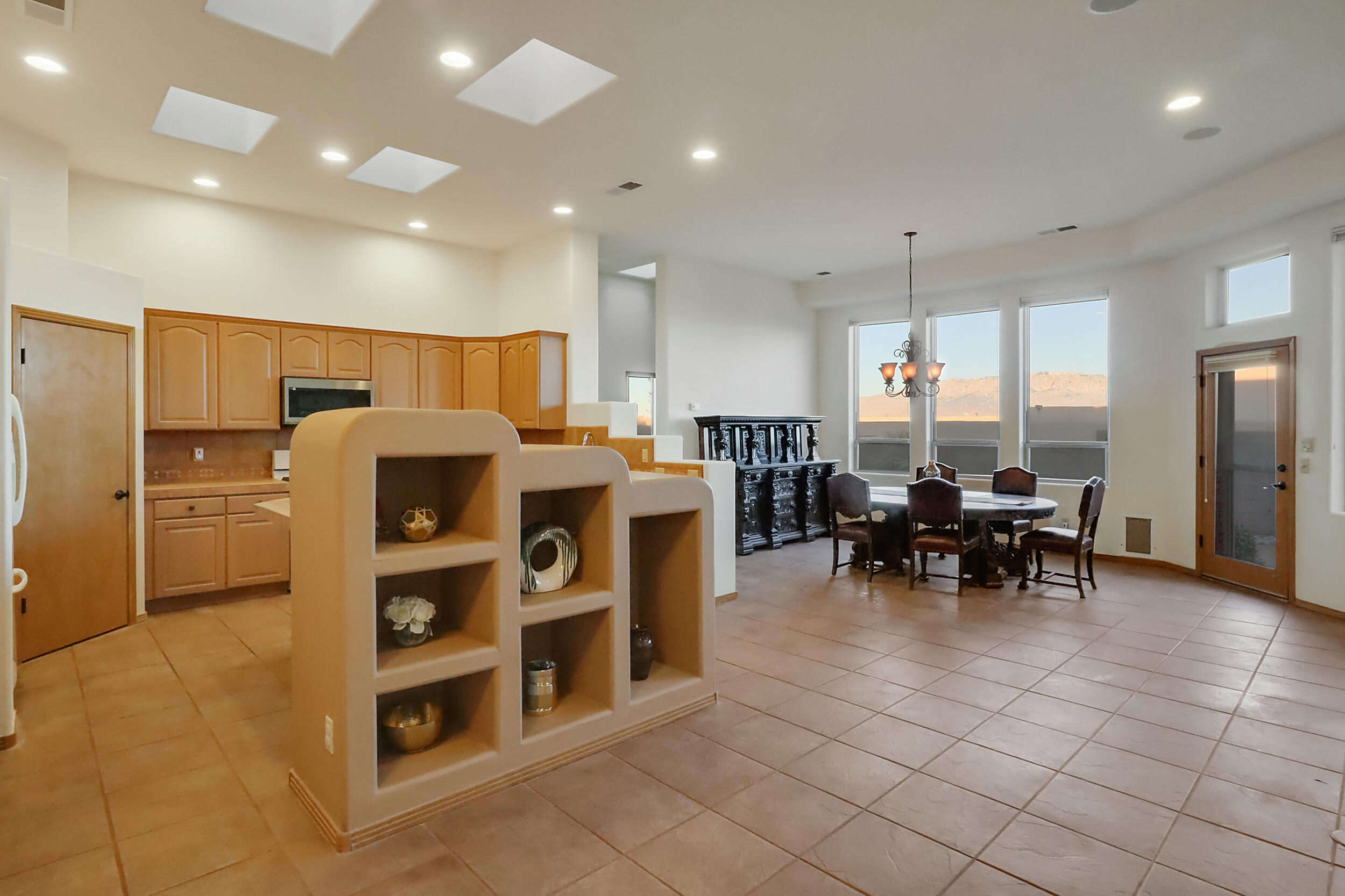 4612 Mi Cordelia Drive NW