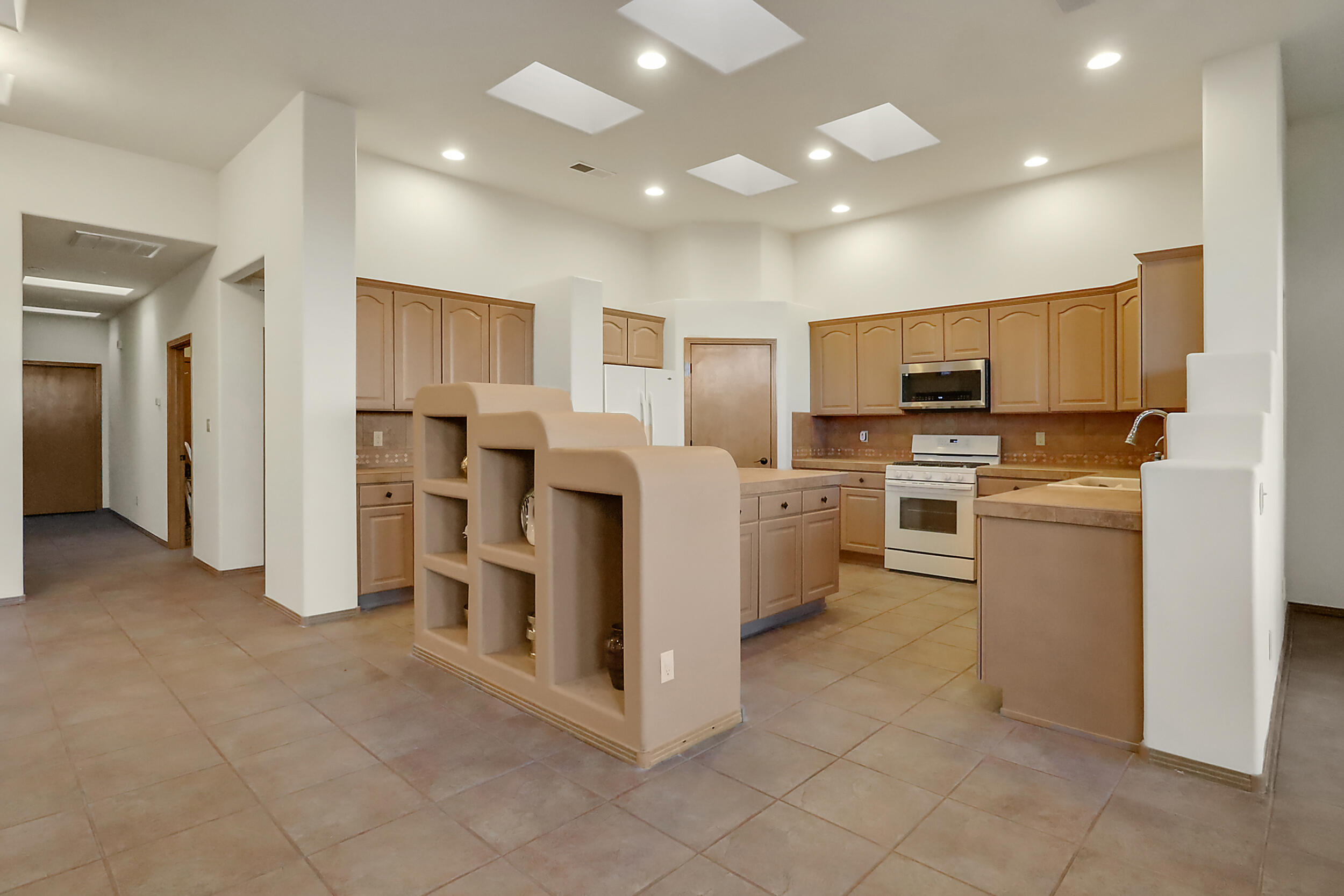 4612 Mi Cordelia Drive NW