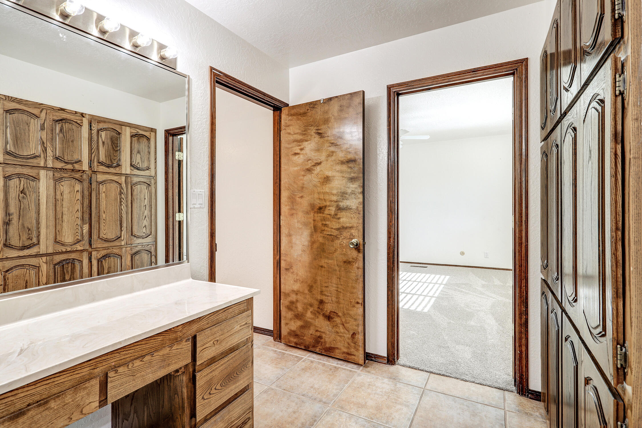 1124 Castellano Court SE