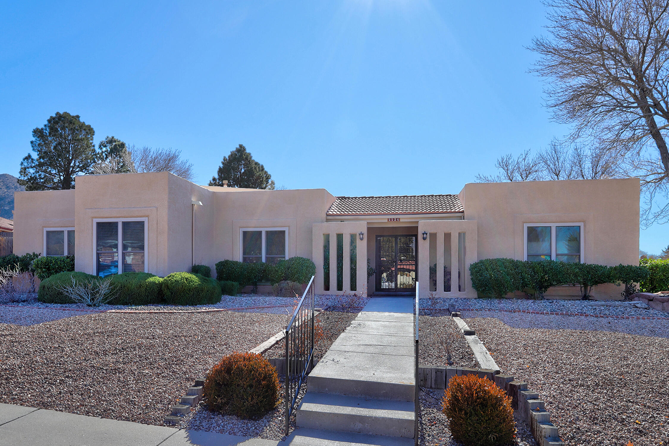 1124 Castellano Court SE