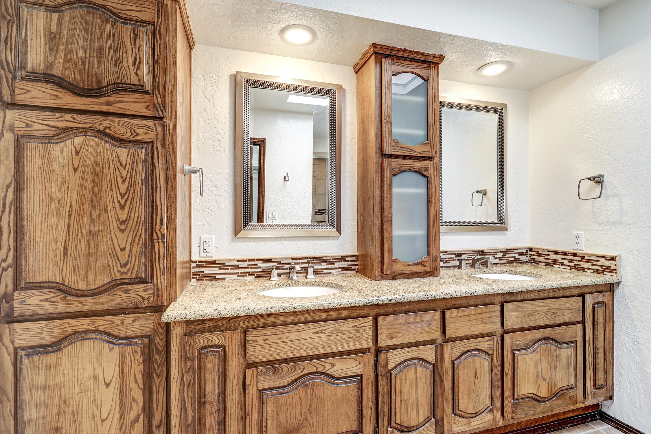 1124 Castellano Court SE