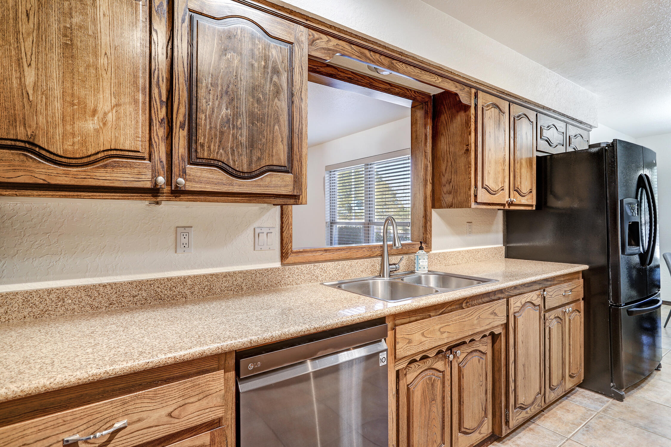 1124 Castellano Court SE