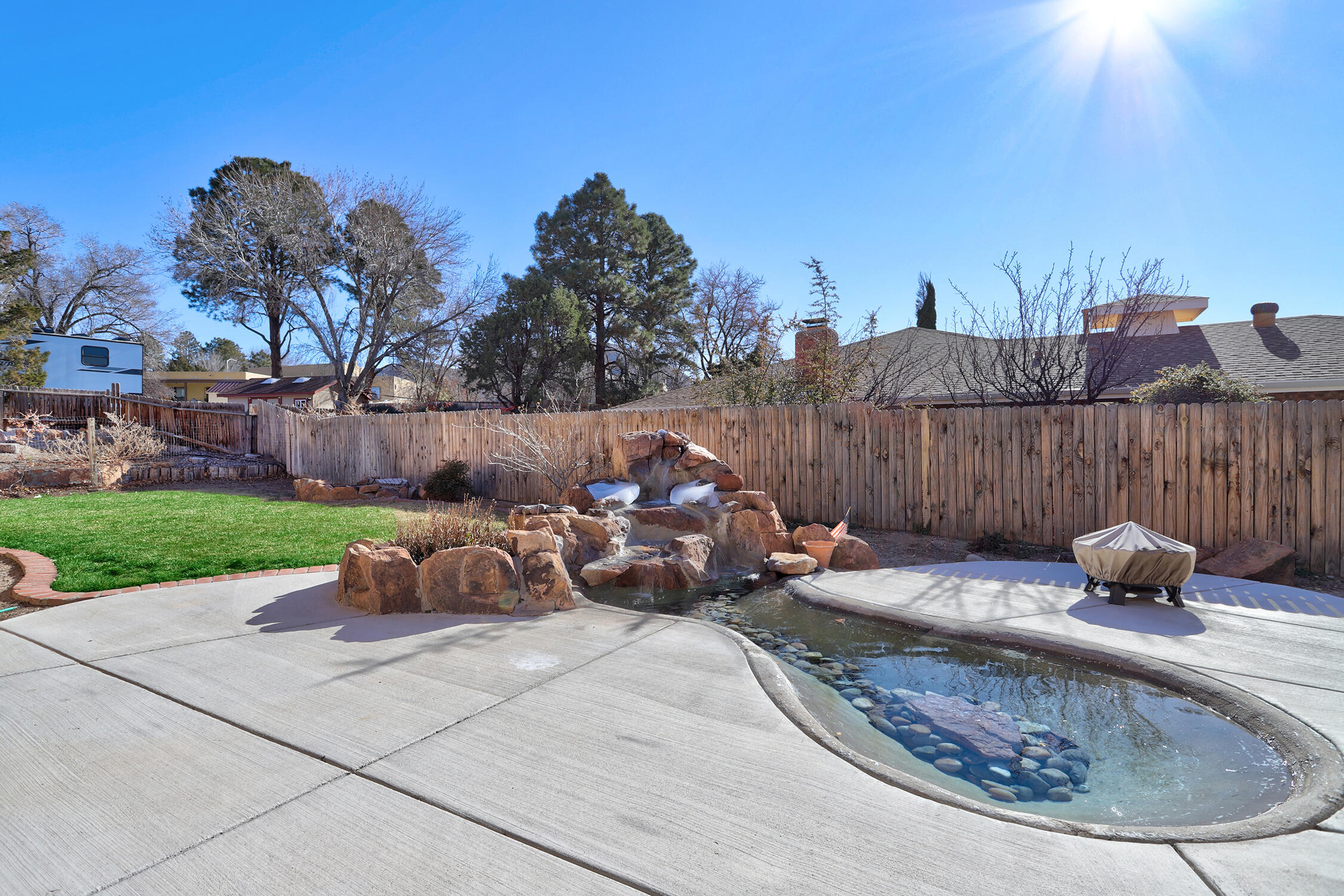 1124 Castellano Court SE