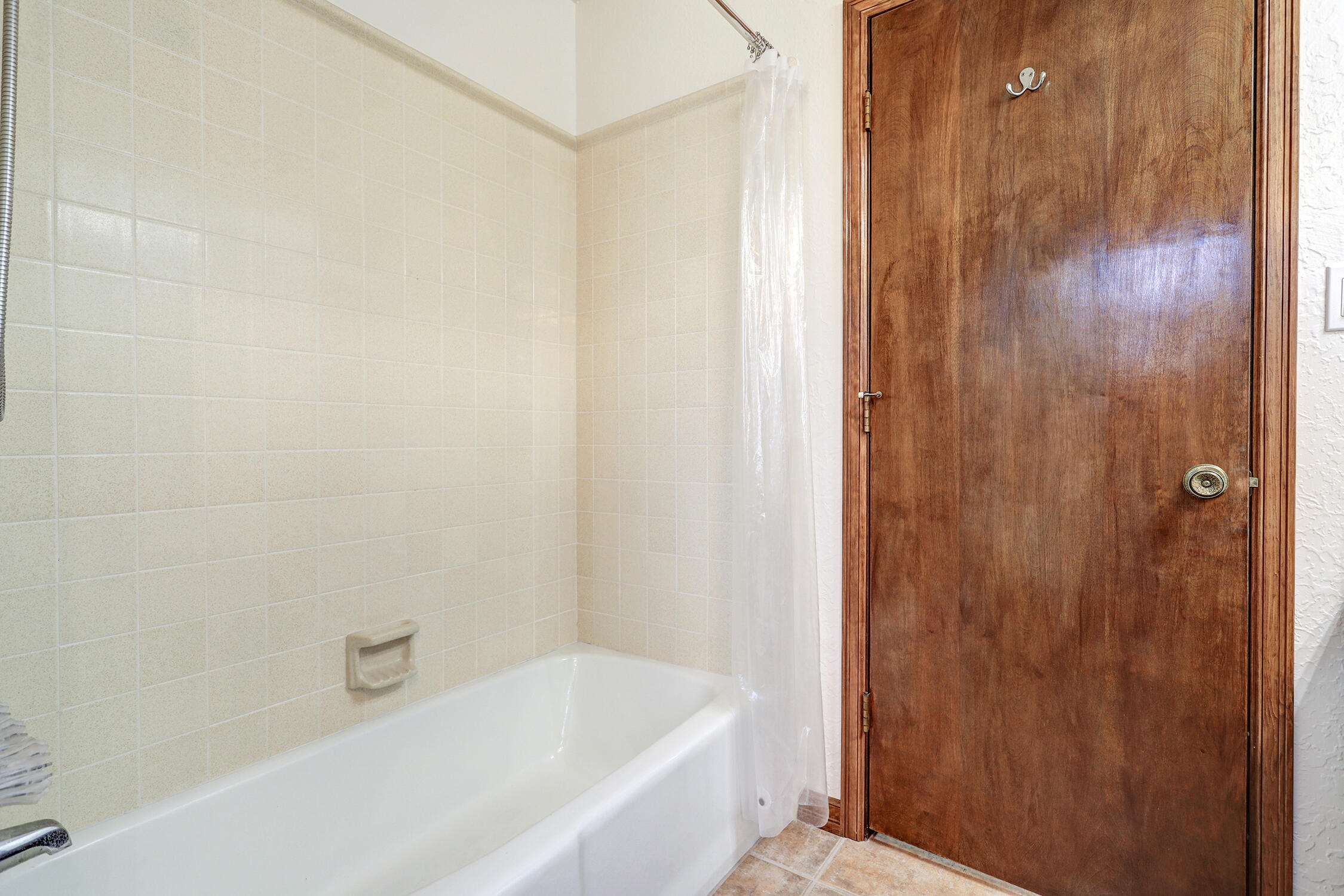 1124 Castellano Court SE