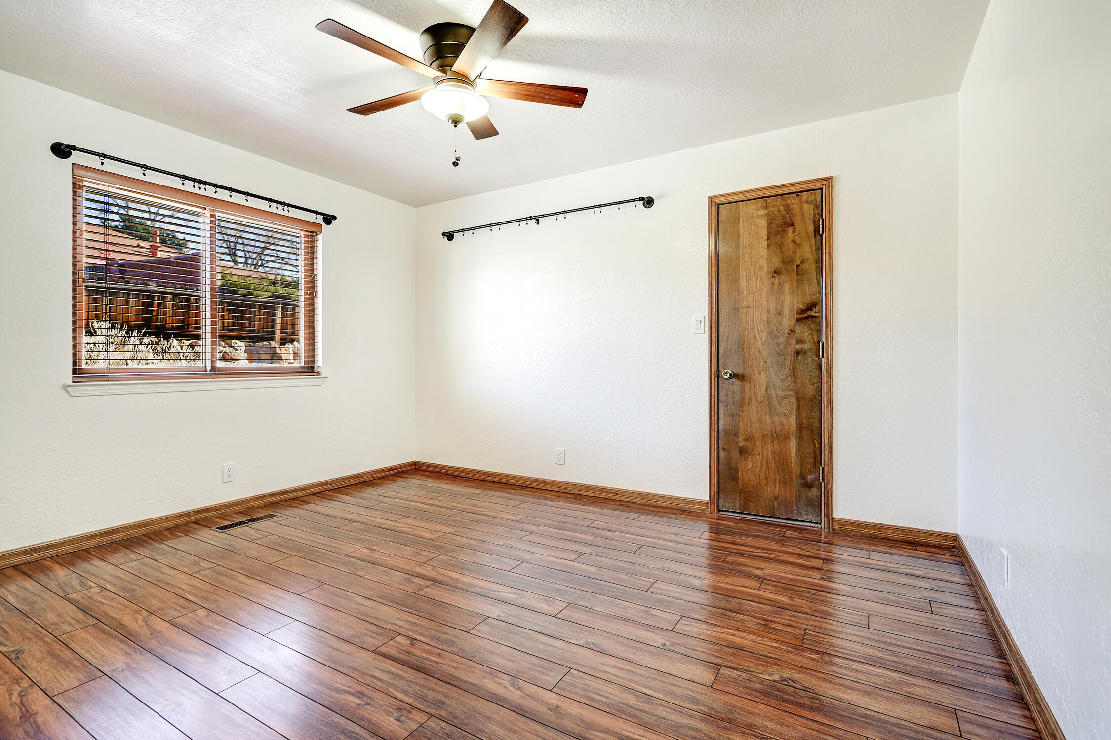 1124 Castellano Court SE