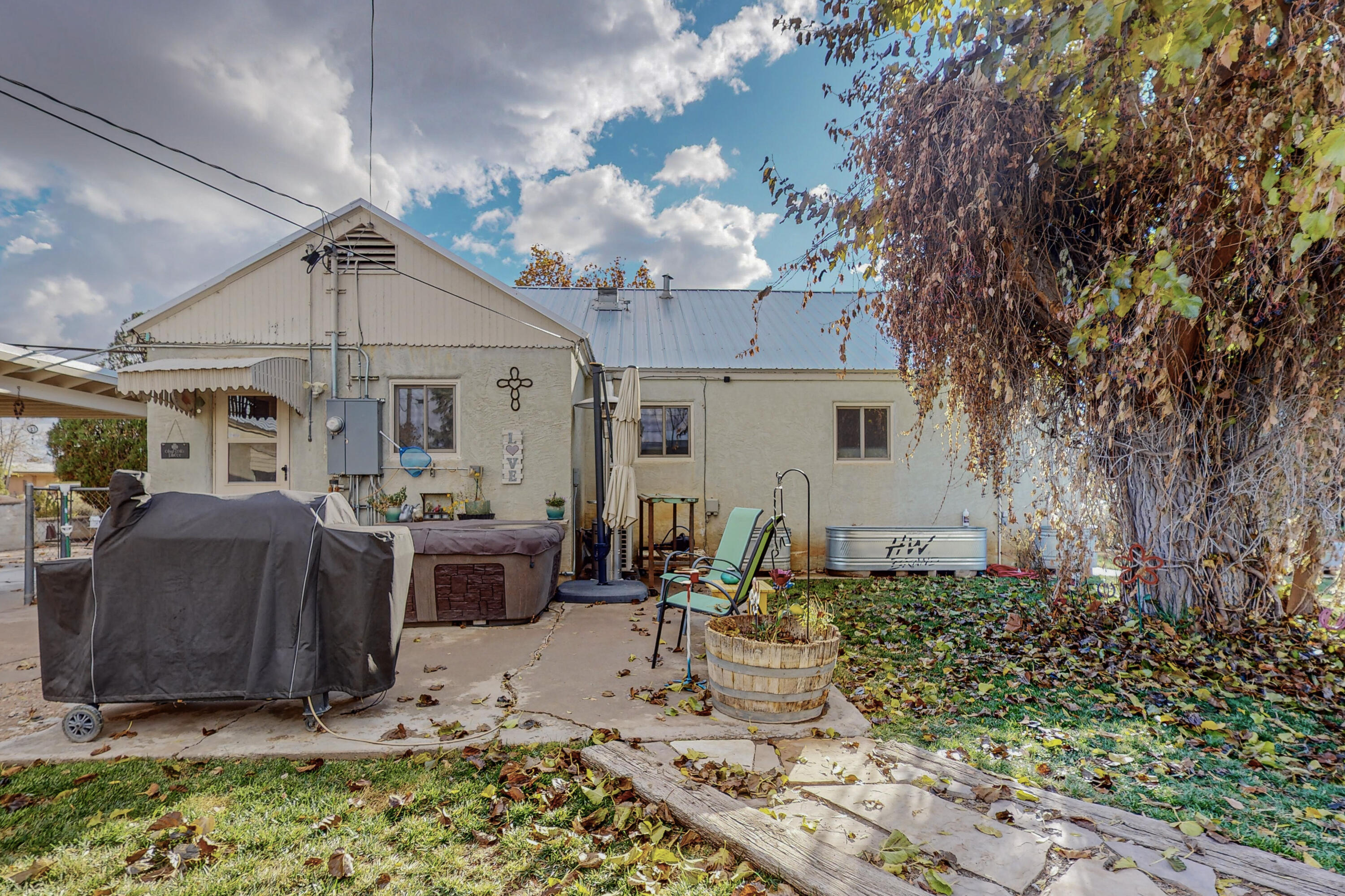501 El Paraiso Road NW