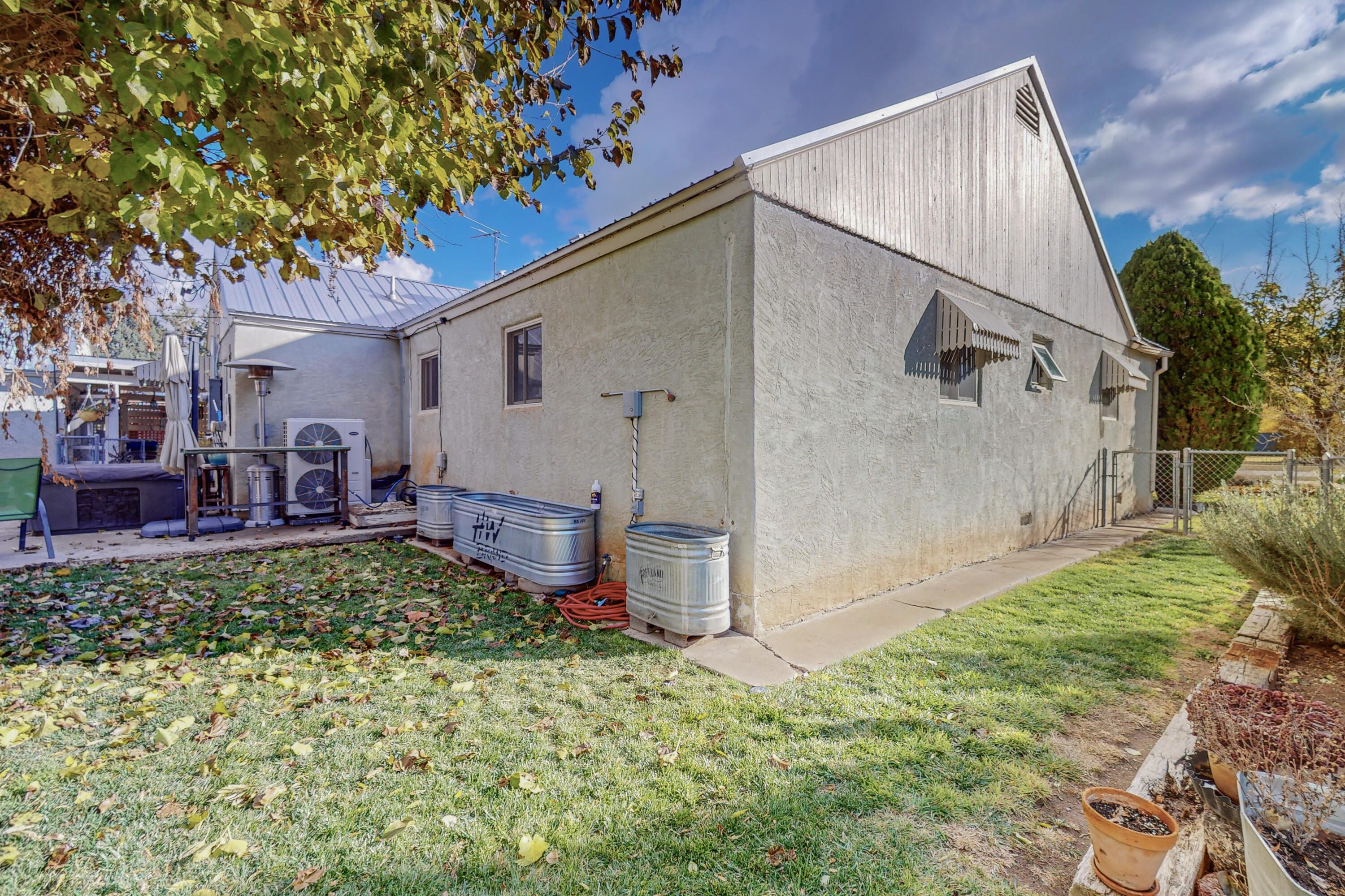 501 El Paraiso Road NW
