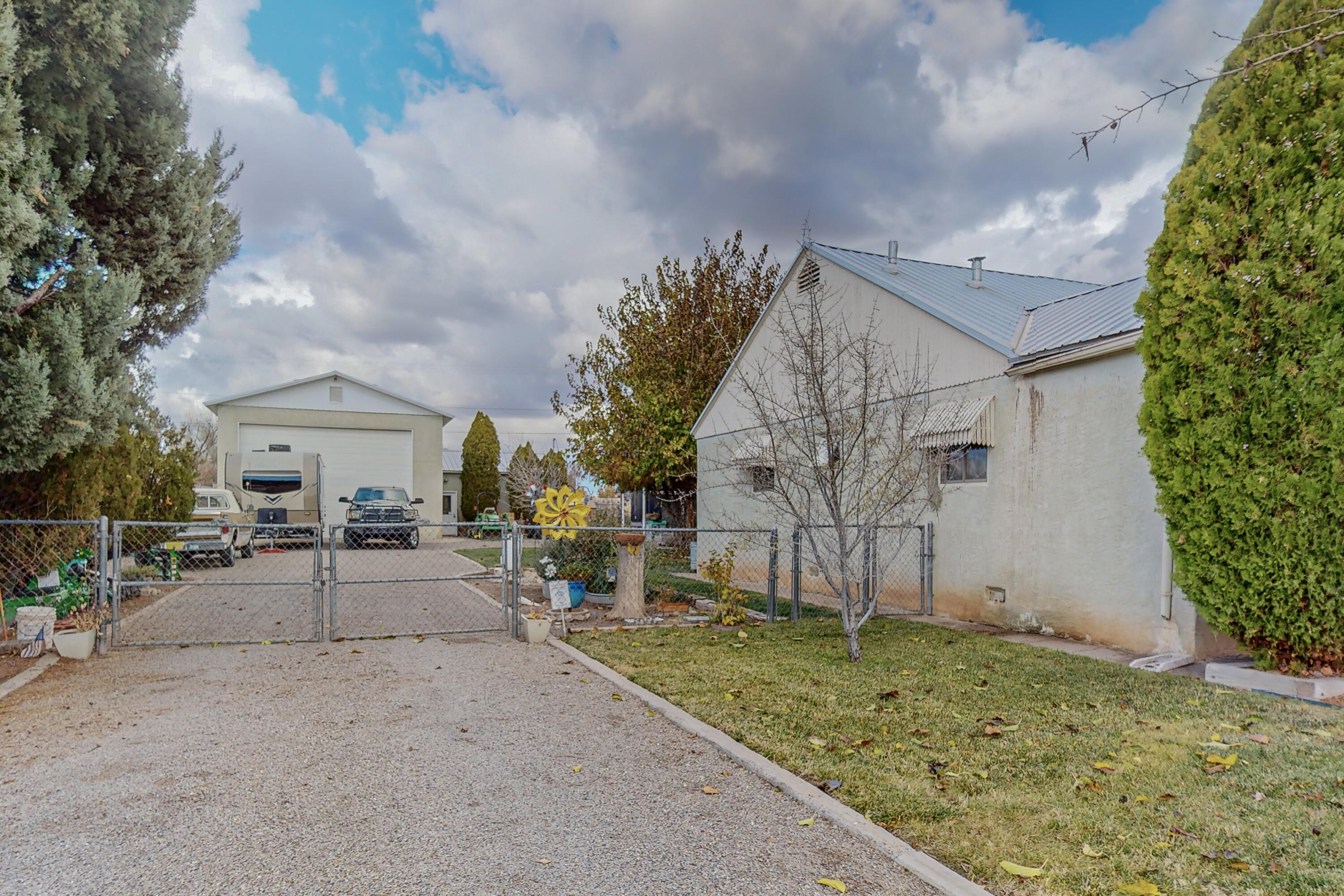 501 El Paraiso Road NW