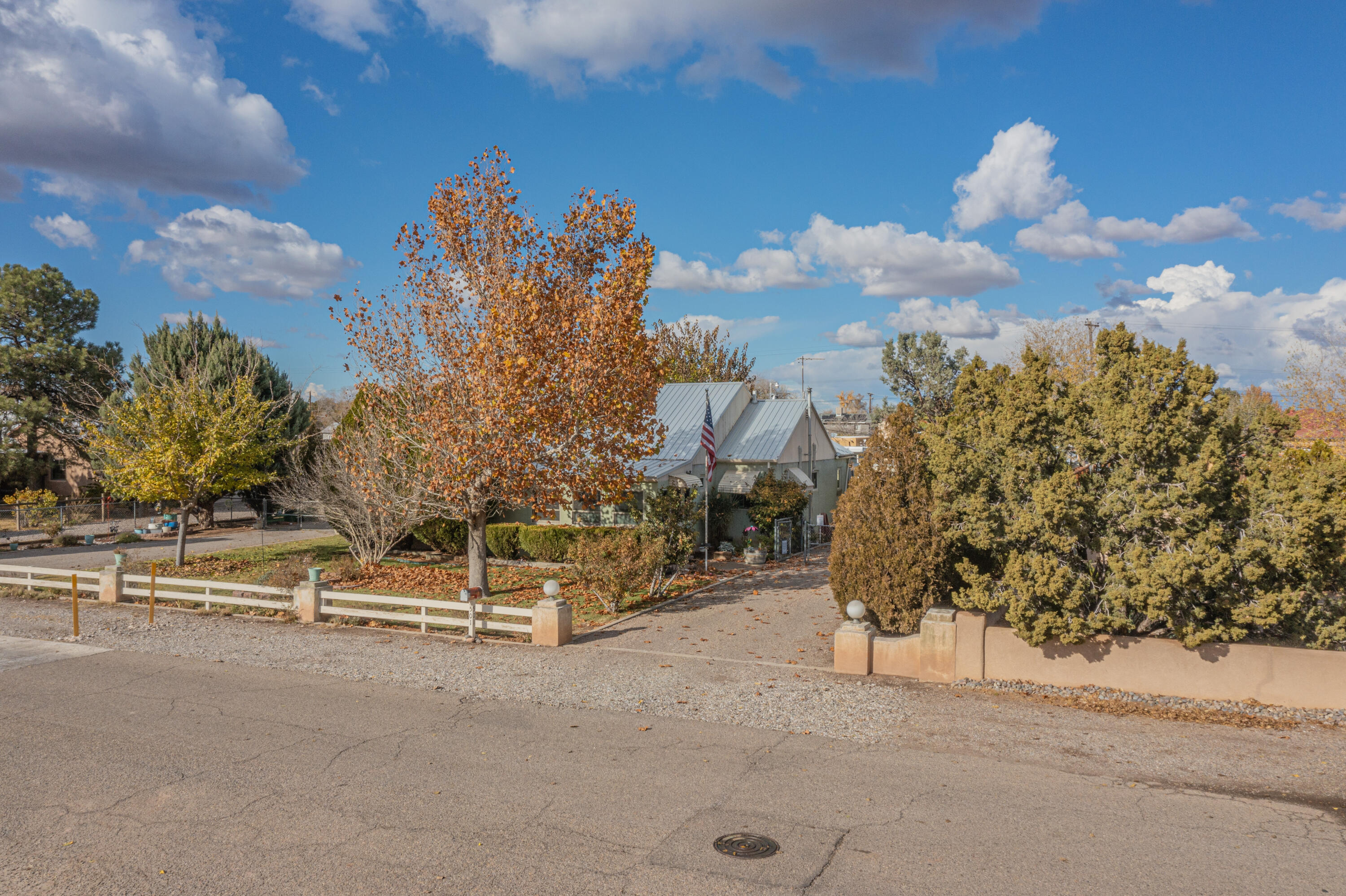 501 El Paraiso Road NW