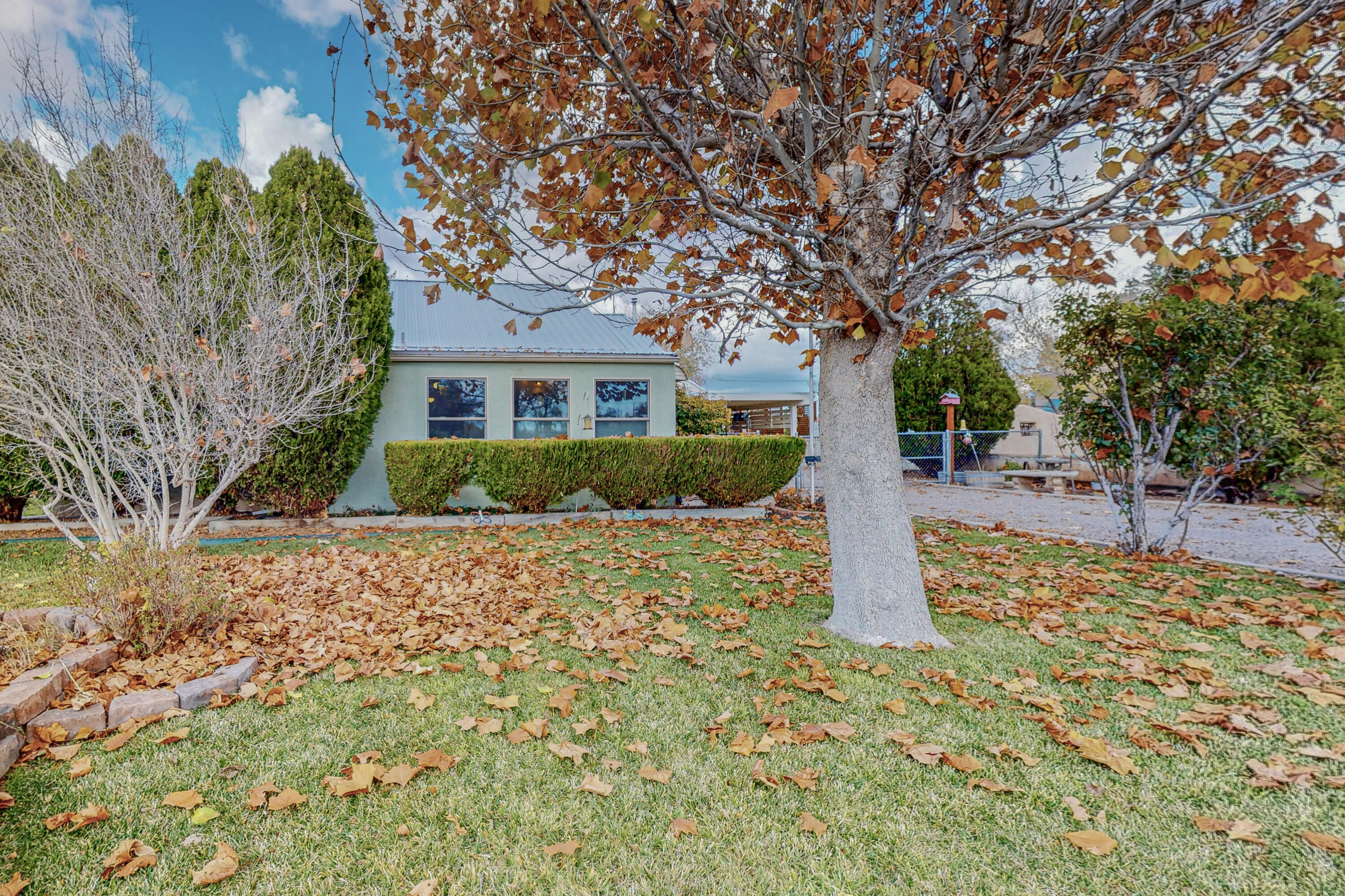 501 El Paraiso Road NW