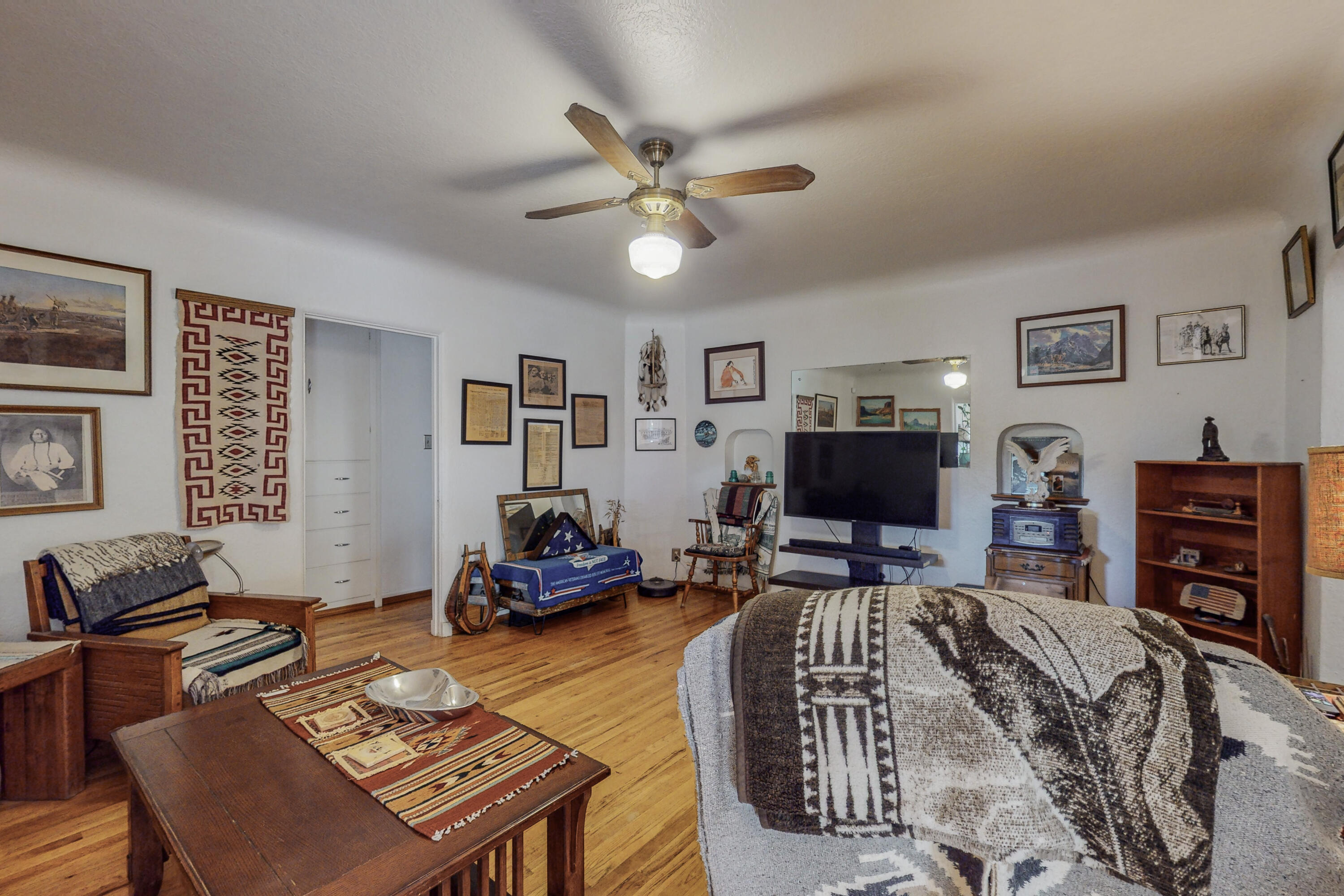 501 El Paraiso Road NW
