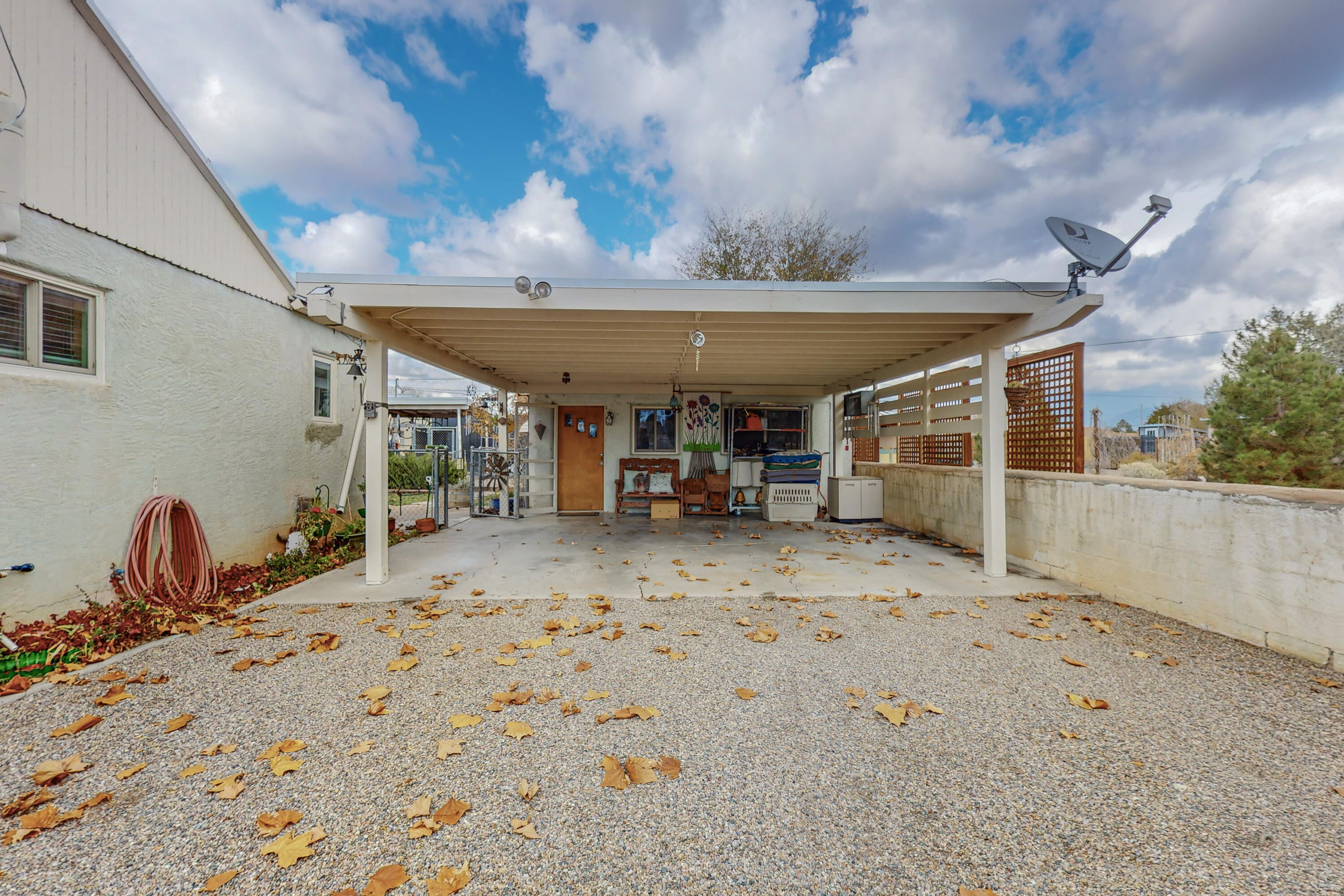 501 El Paraiso Road NW