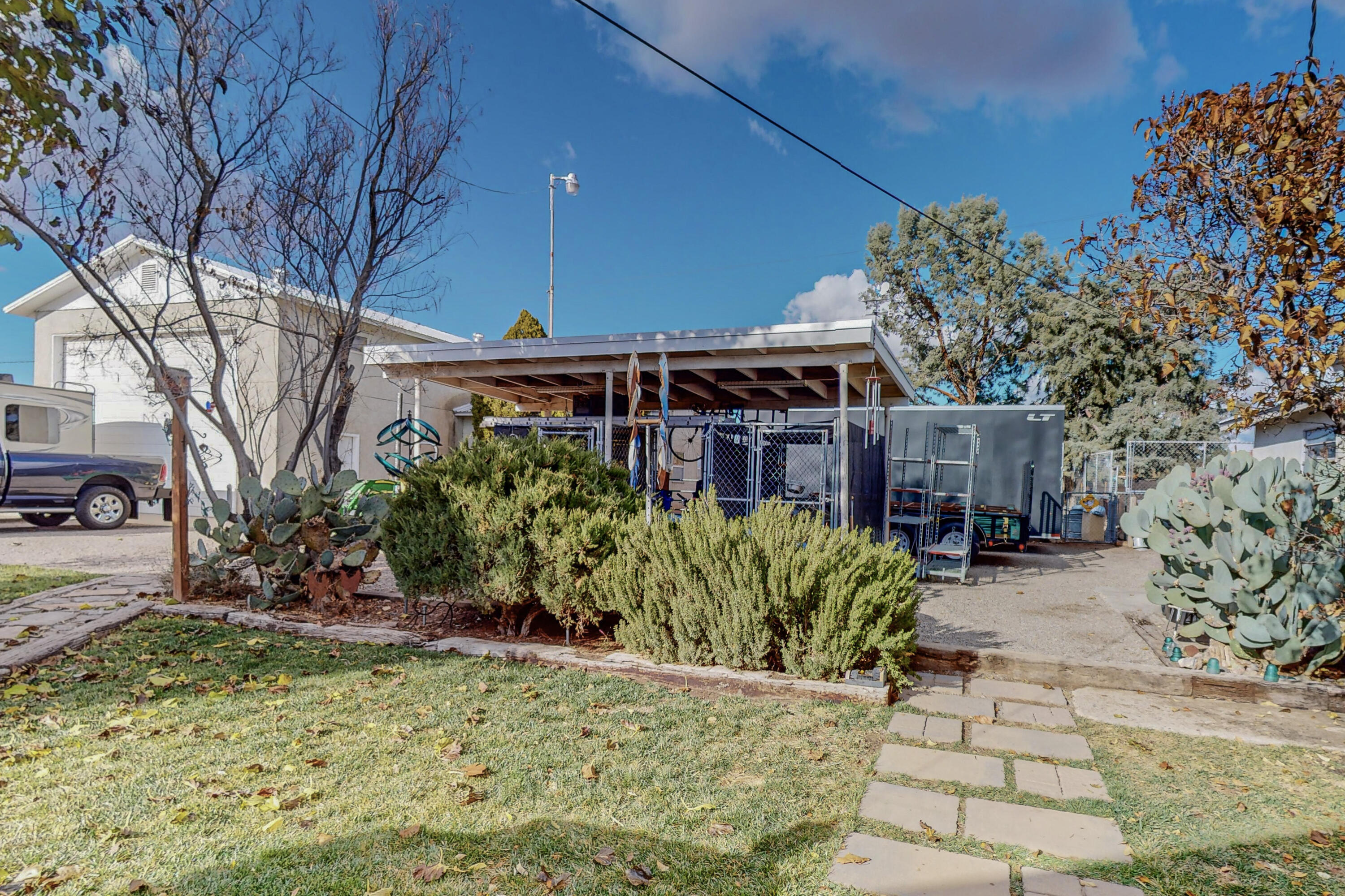 501 El Paraiso Road NW