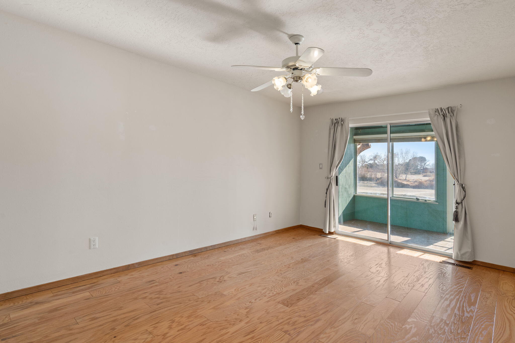 628 Eastlake Drive SE