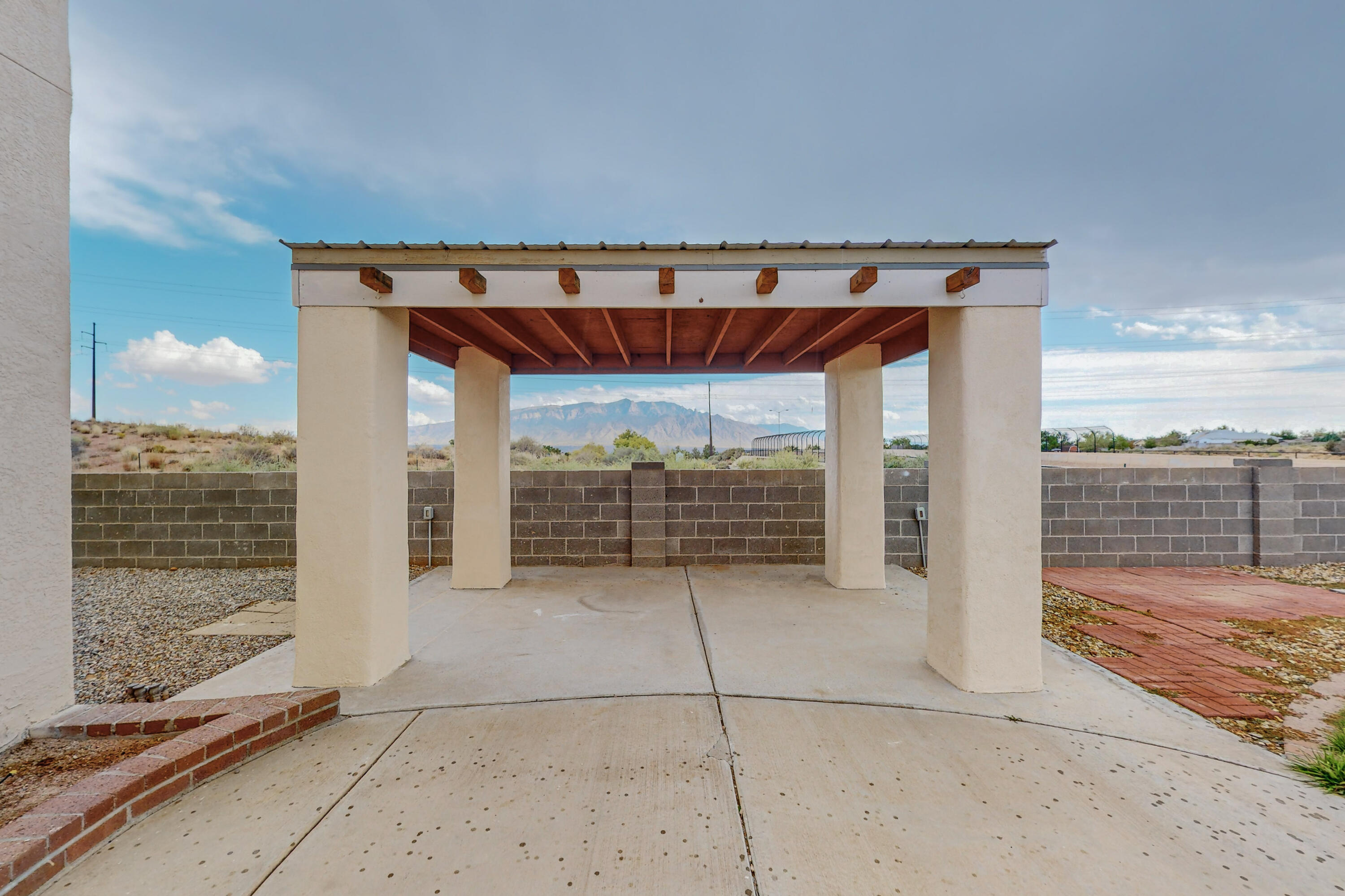 7108 Glen Hills Drive NE