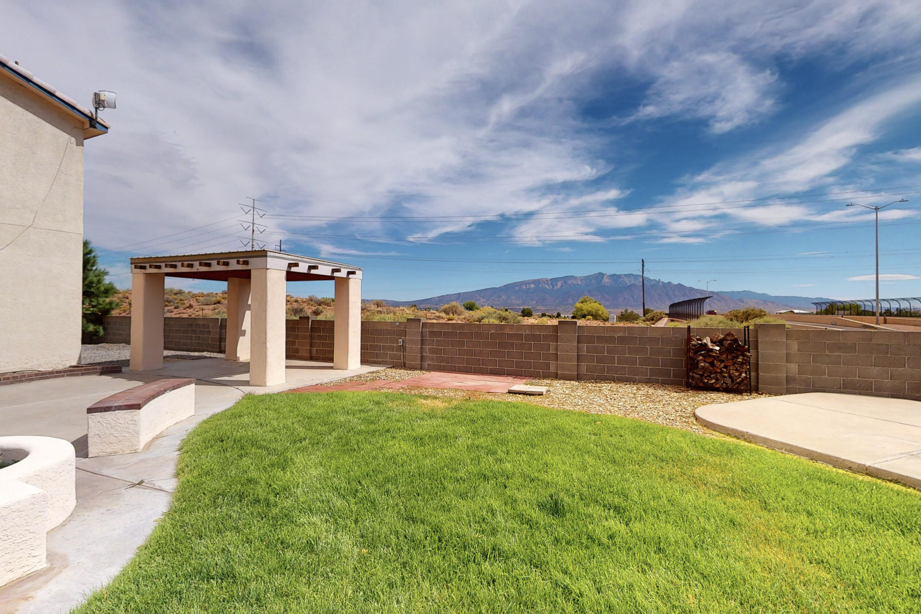 7108 Glen Hills Drive NE